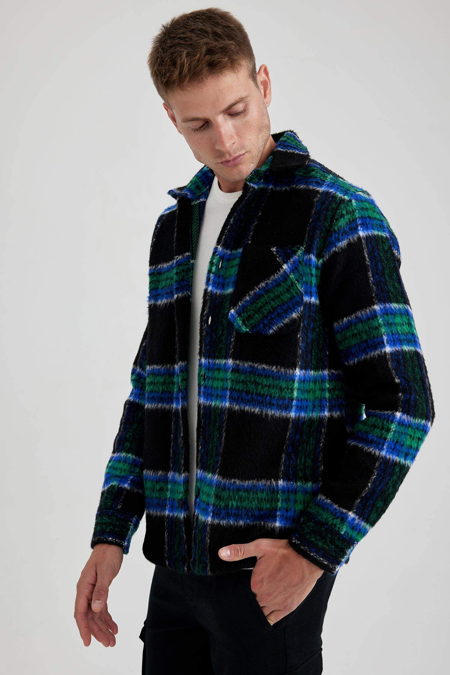 جاكيت قميص كاروهات بقصة عادية بياخة بولو