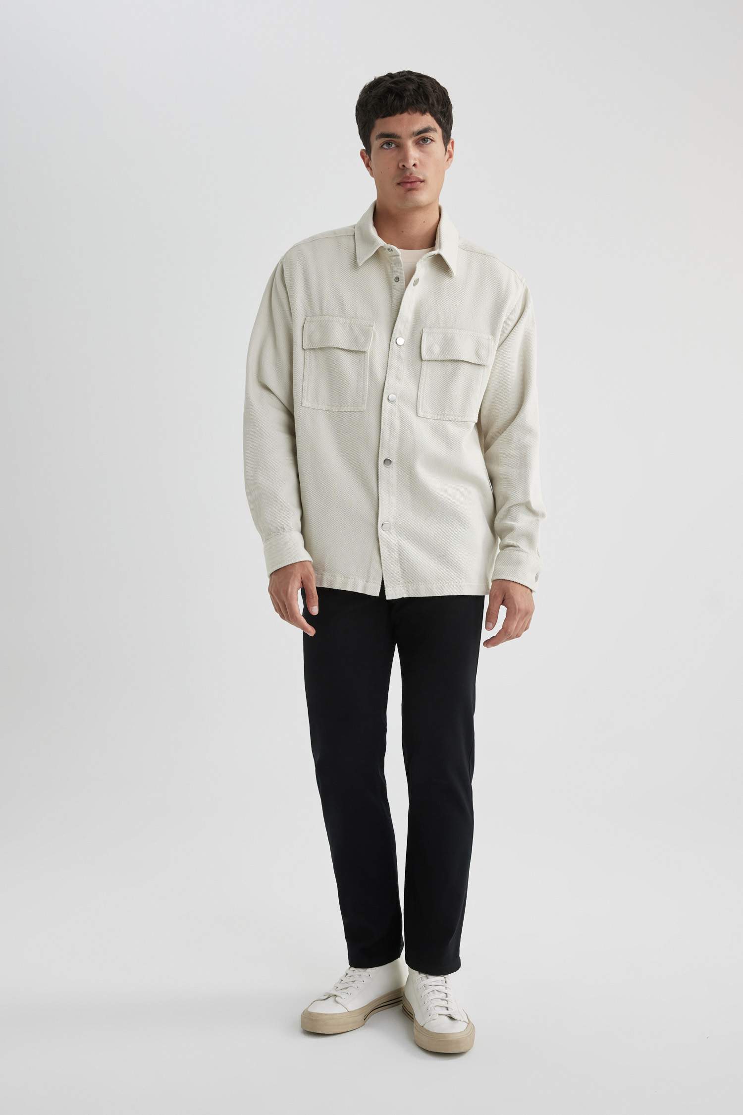 قميص بولو كم طويل قصة مريحة