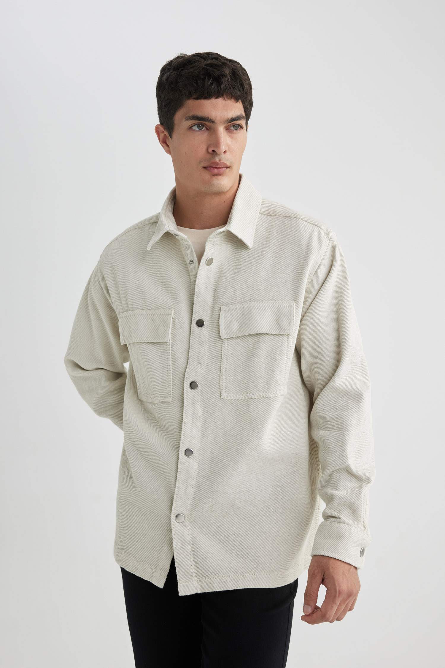 قميص بولو كم طويل قصة مريحة