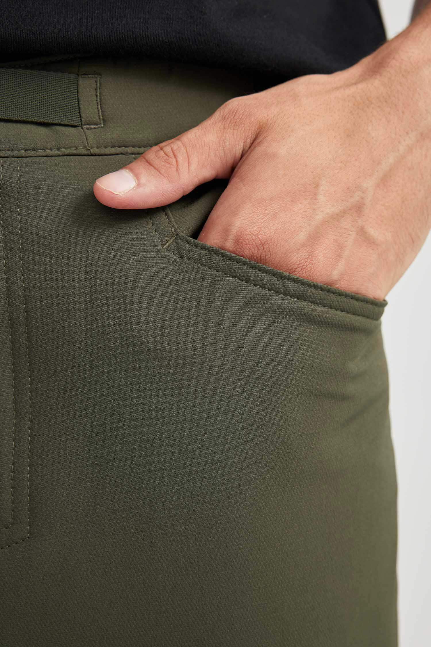 Брюки стандартного кроя