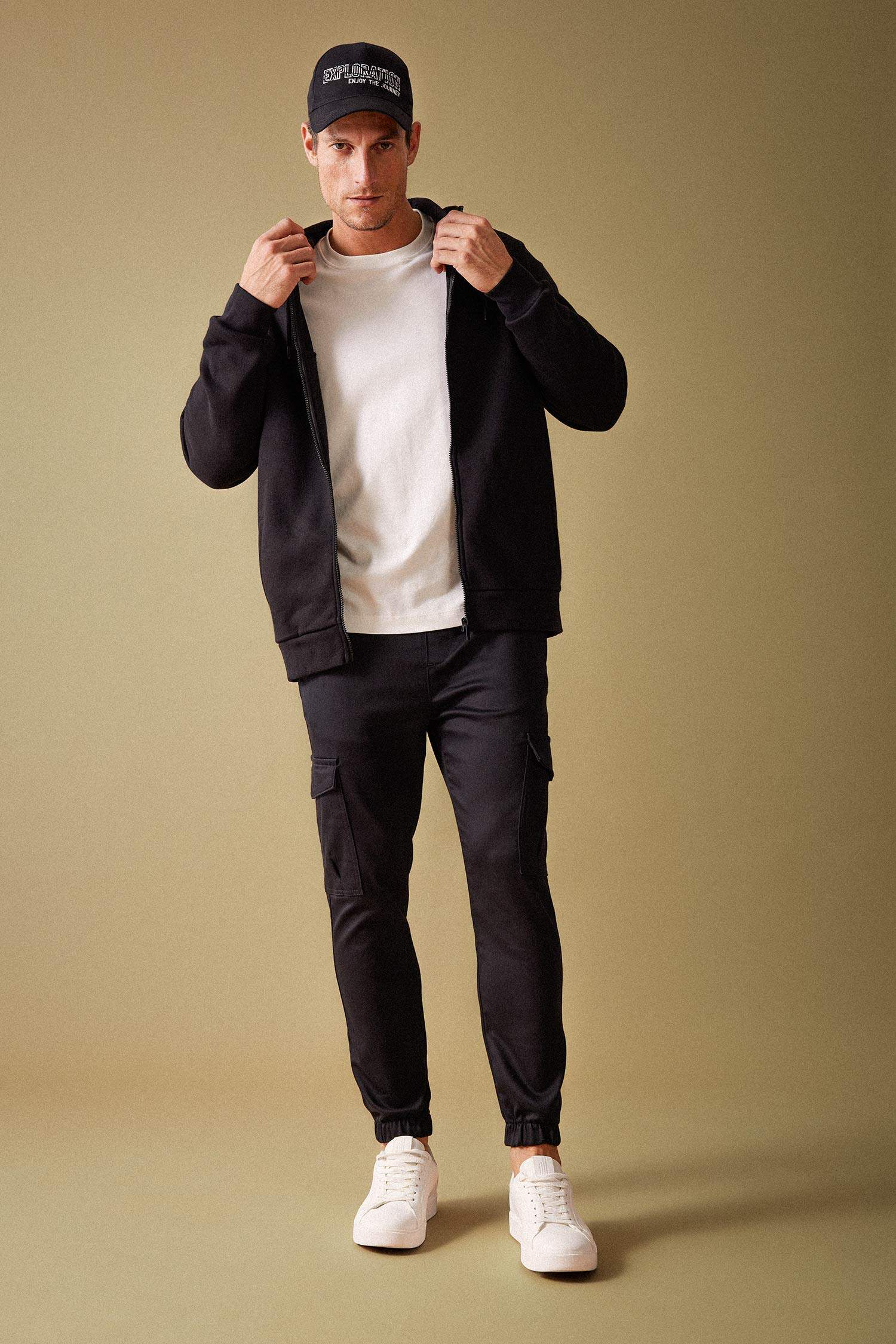 Relax Fit Hooded Zippered Sweatshirt