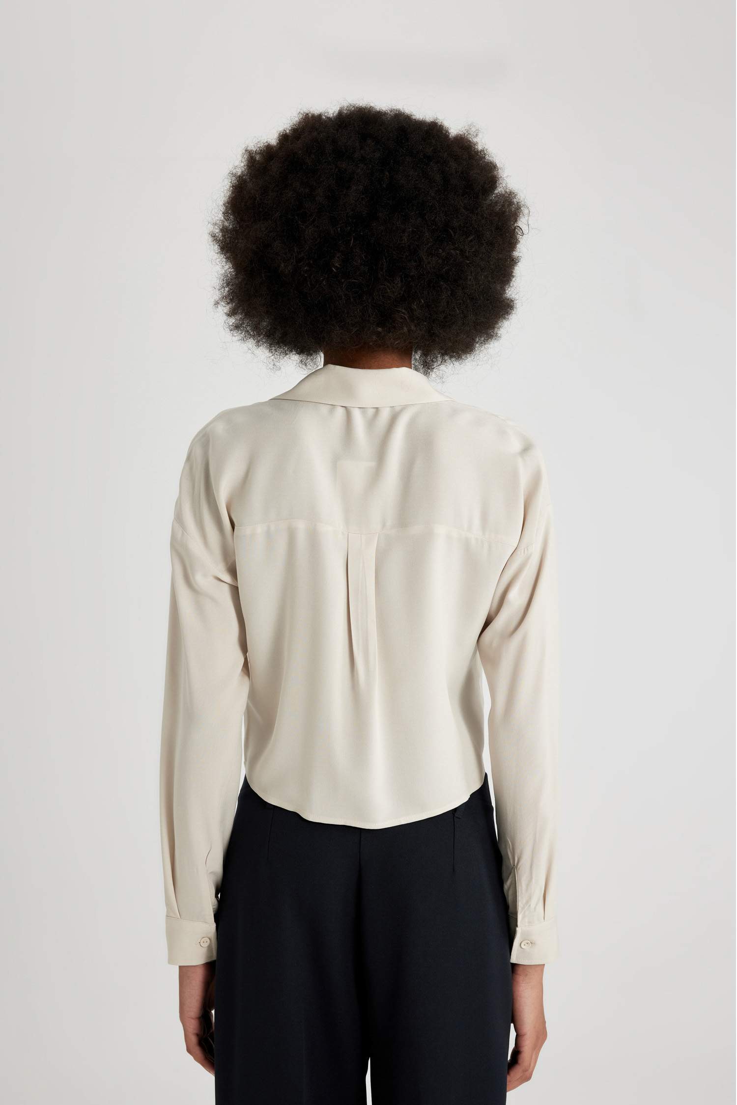 قميص كروب كم طويل قصة عادية