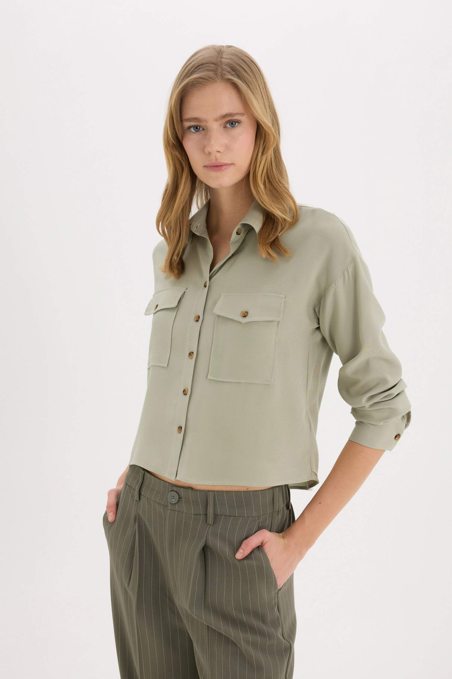 Chemise en viscose à manches longues et coupe régulière