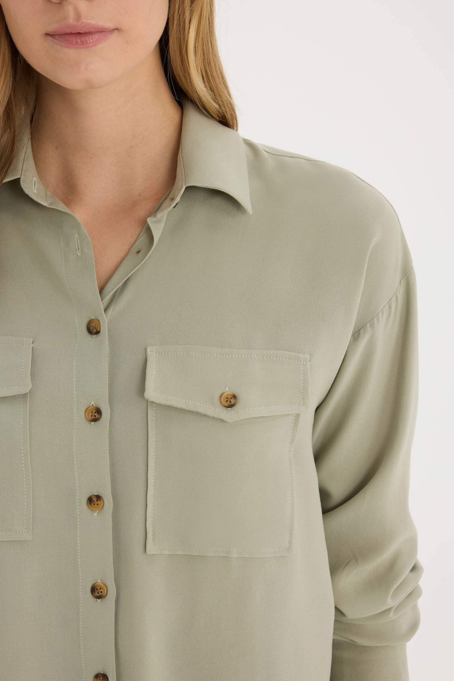 Chemise en viscose à manches longues et coupe régulière