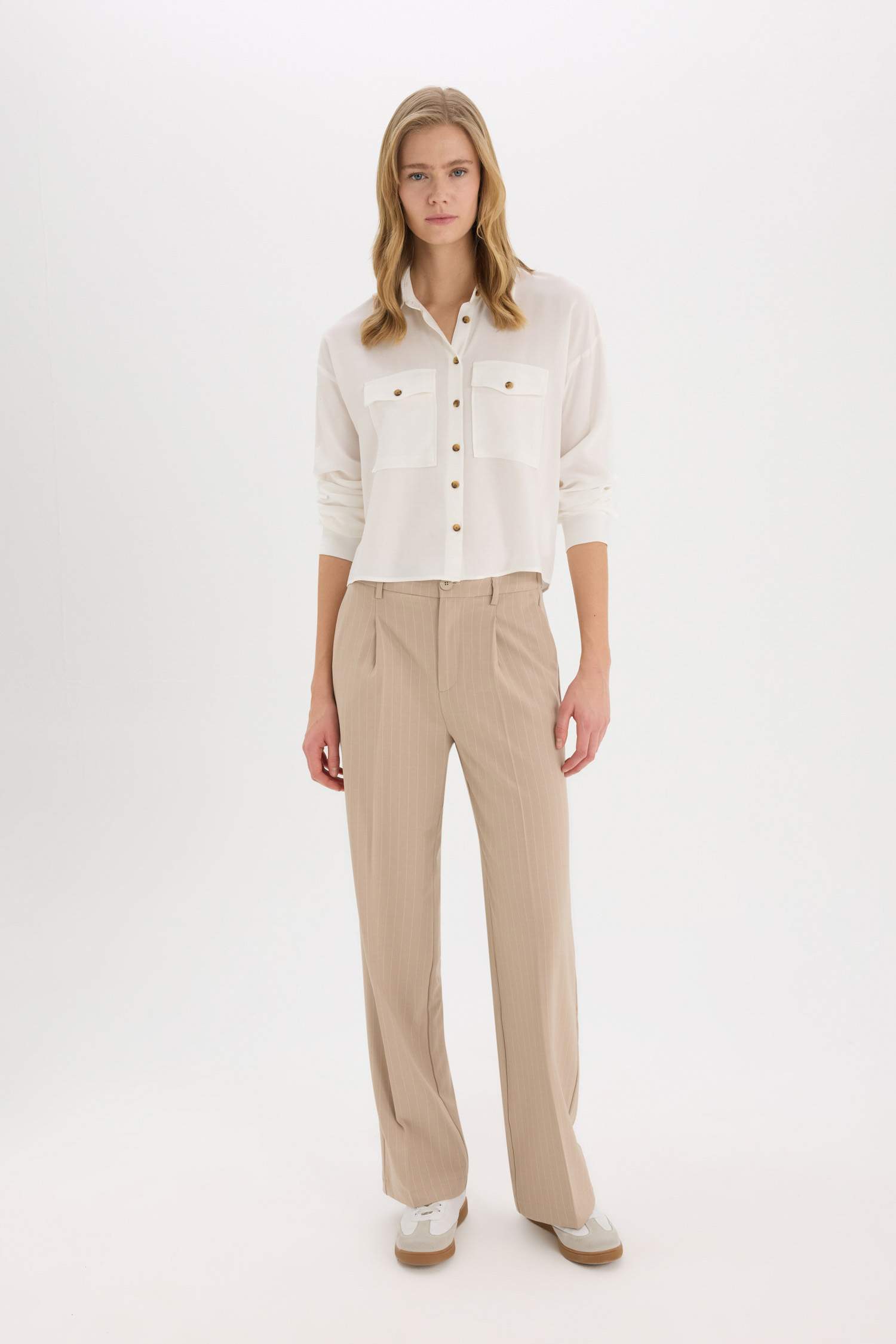 Regular Fit Viskon Uzun Kollu Gömlek