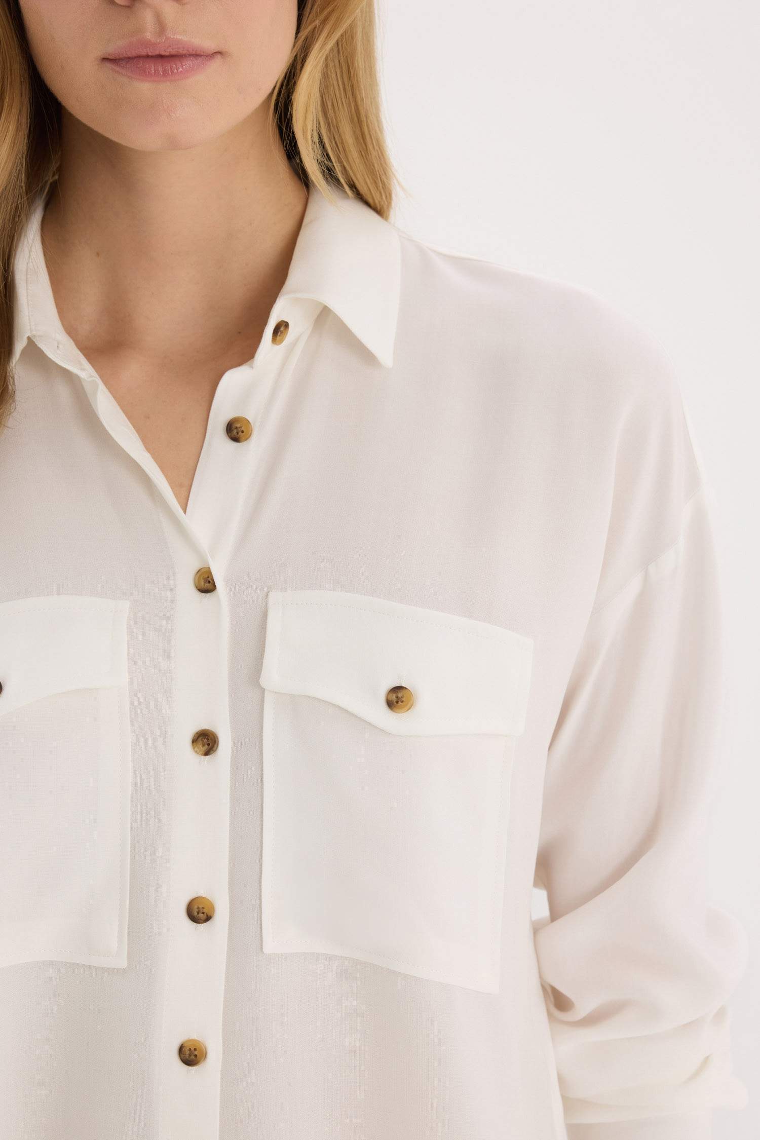 Regular Fit Viskon Uzun Kollu Gömlek