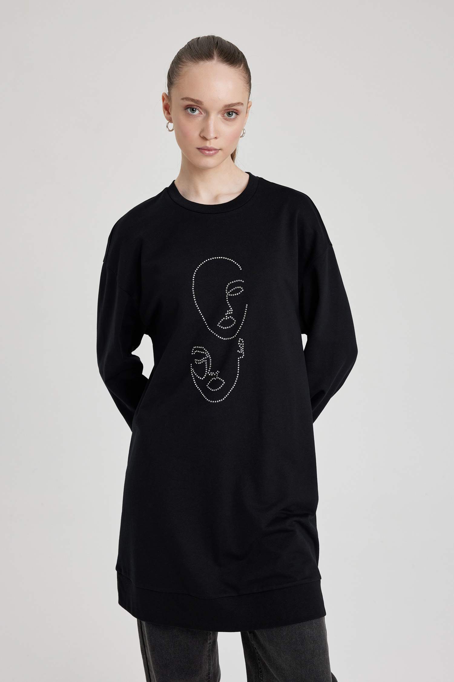 Regular Fit Crew Neck Embroidered Sweatshirt Tunic