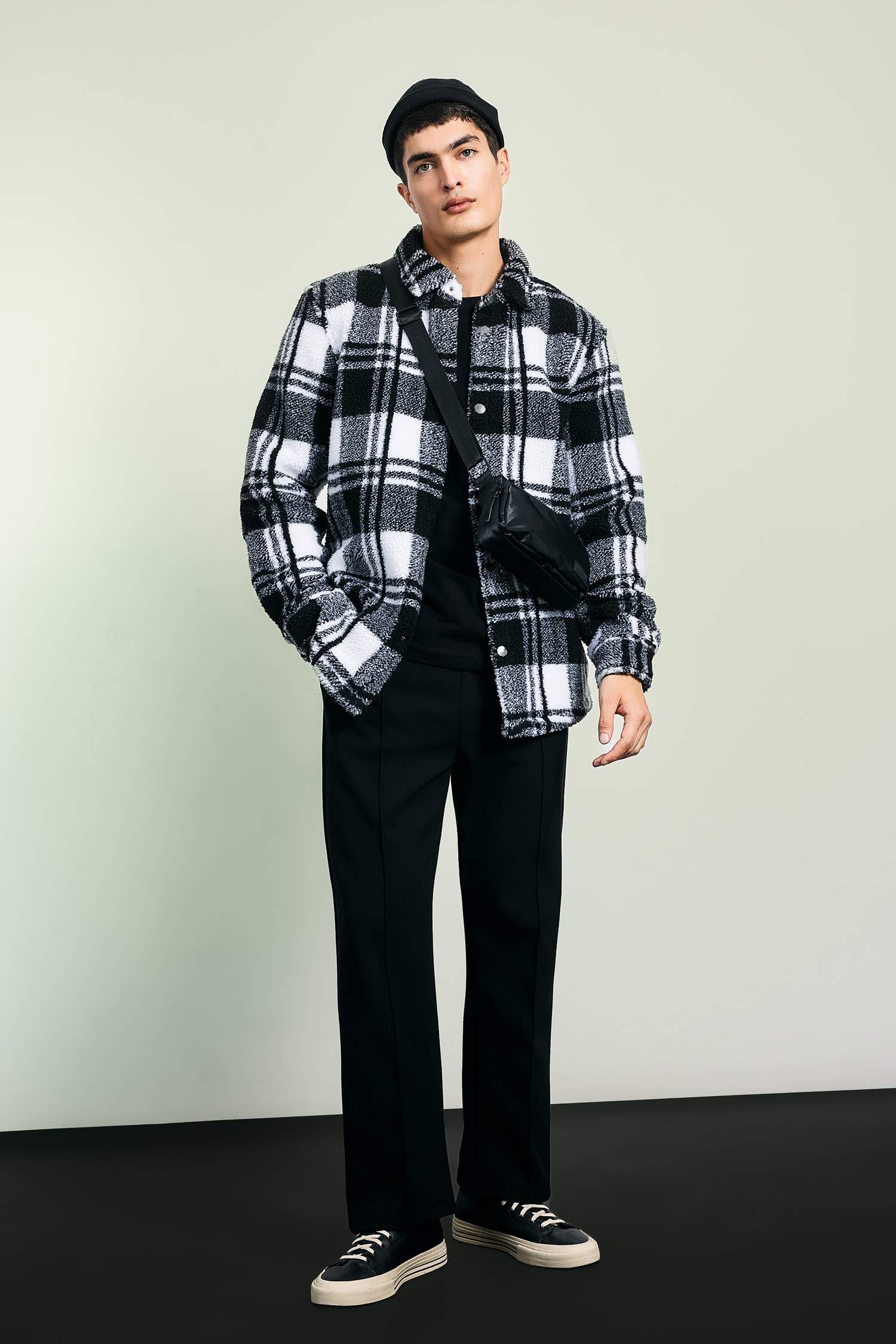 Рубашка в клетку стандартного кроя для мужчин