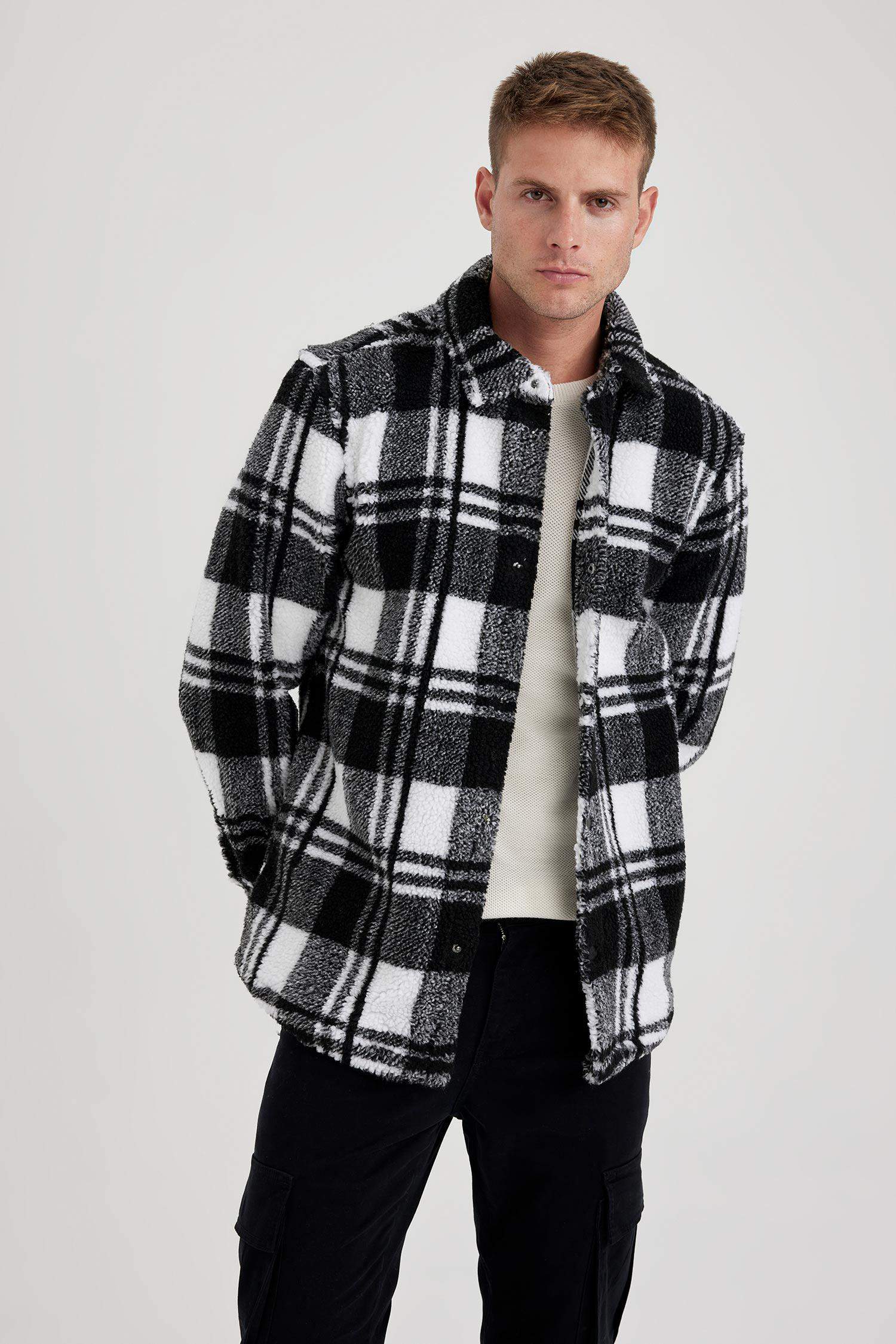 қалыпты пішім Сыртқа киетін жейде