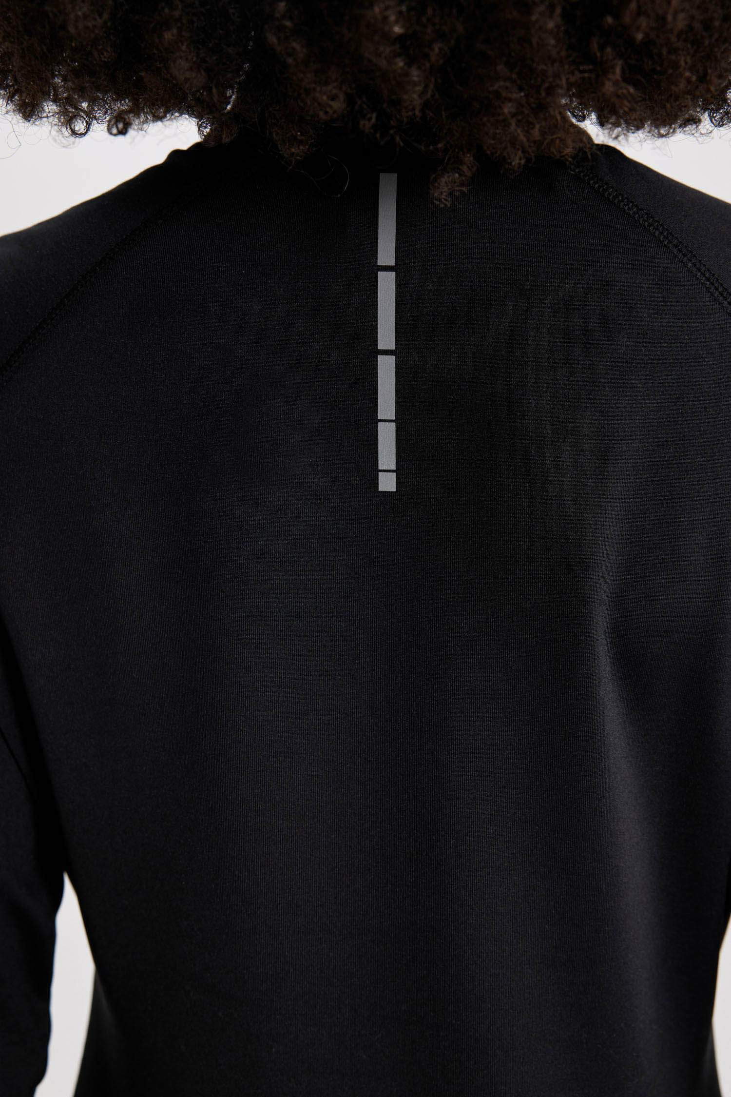 биік жаға слоган Ұзын жеңді футболка