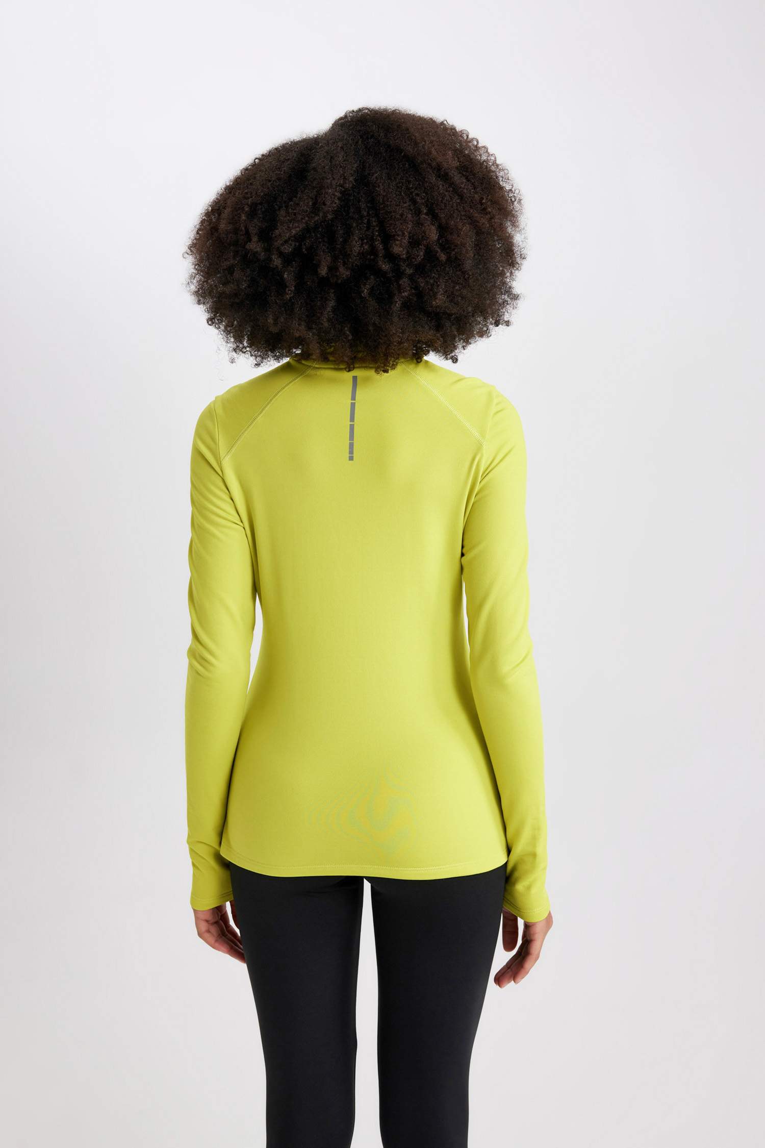 биік жаға слоган Ұзын жеңді футболка