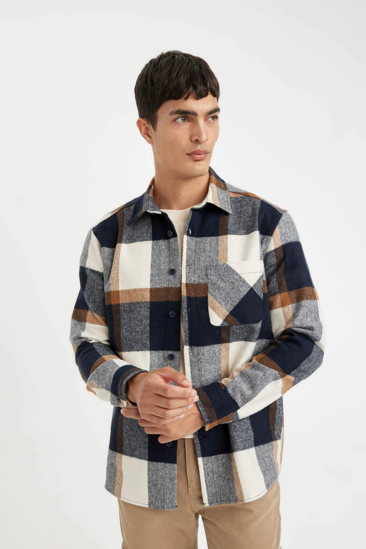 قميص بولو كاروهات ردن طويل قصة عادية