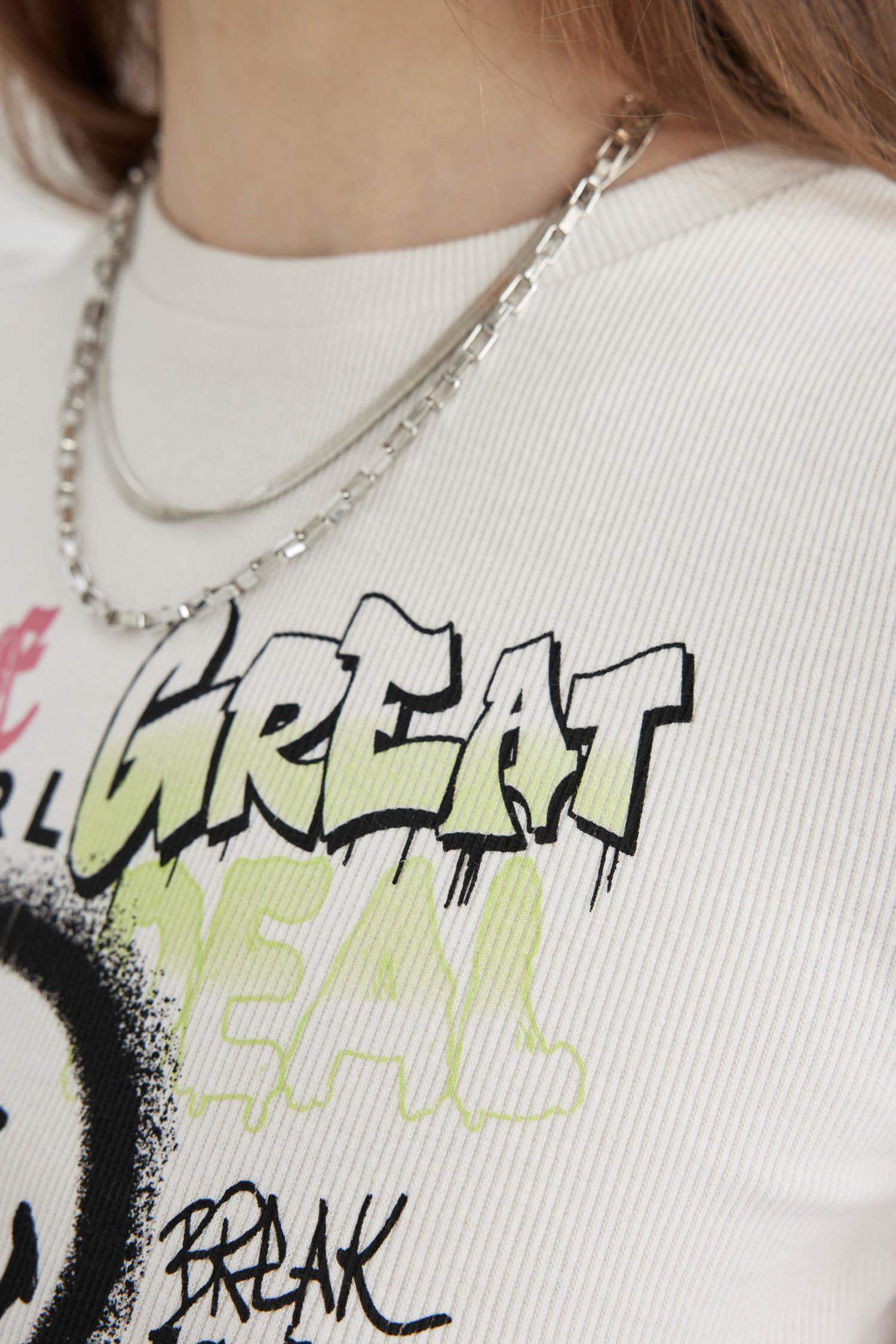 Slim Fit Smiley Licence Printed Camisole Short Sleeve T-Shirt