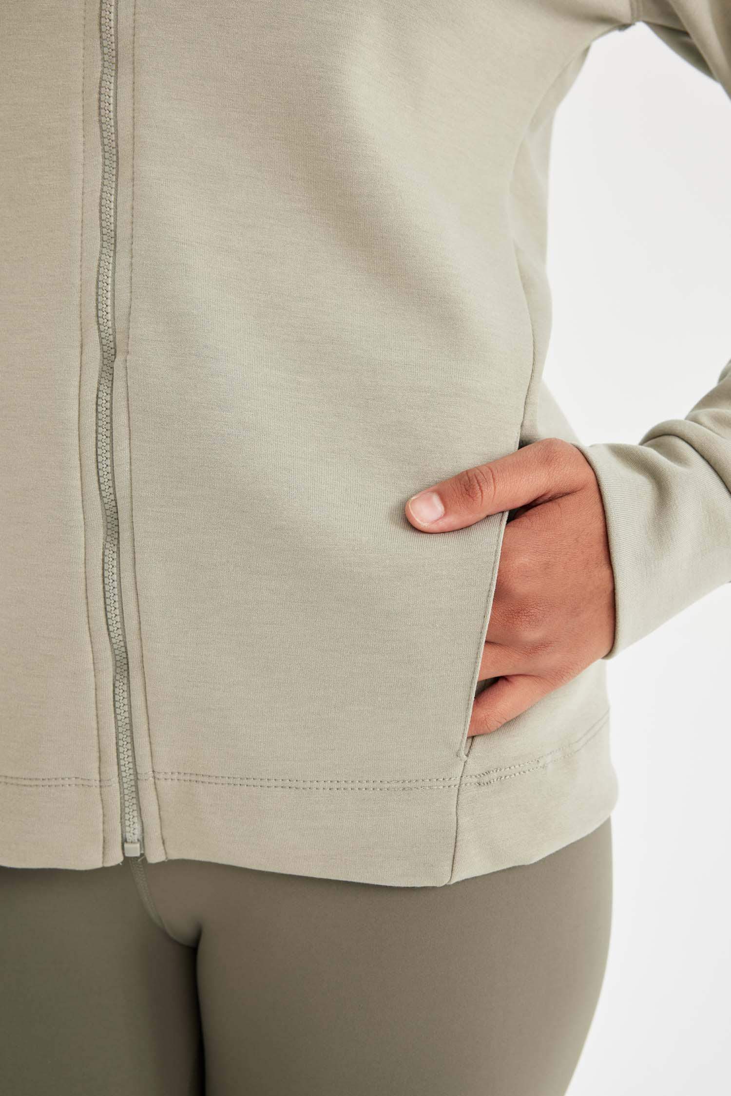 DeFactoFit Standart Fit Sporcu Fermuarlı Skuba Dalgıç Kumaş Hırka