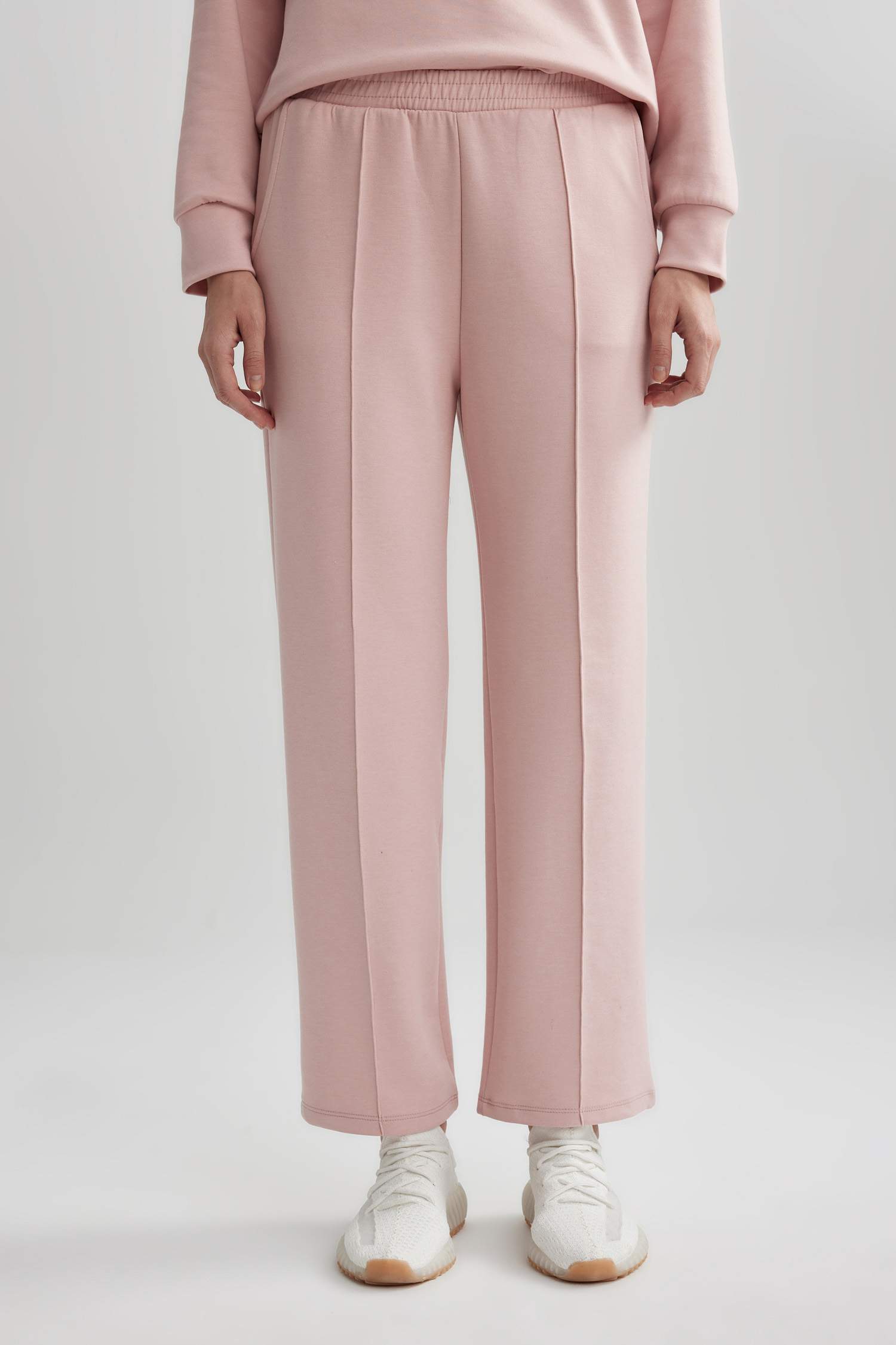 بنطلون رياضي قماش سكوبا قصة عادية برجل واسع ضيق