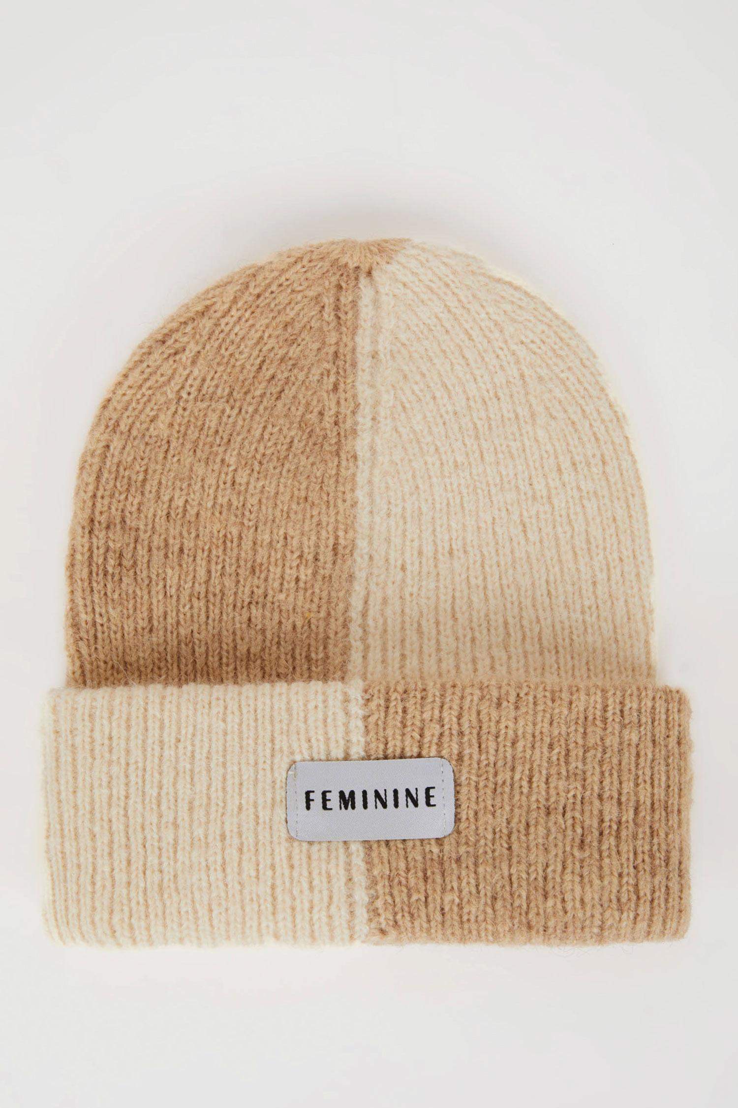 Woman Woven Labeled Wool Acrylic Knit Beanie