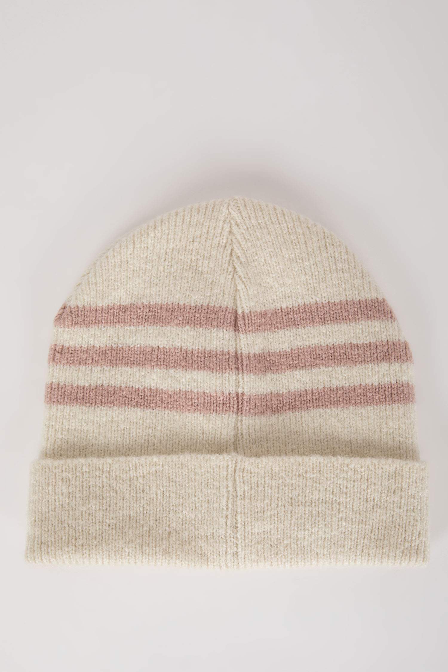 Шапка для женщин