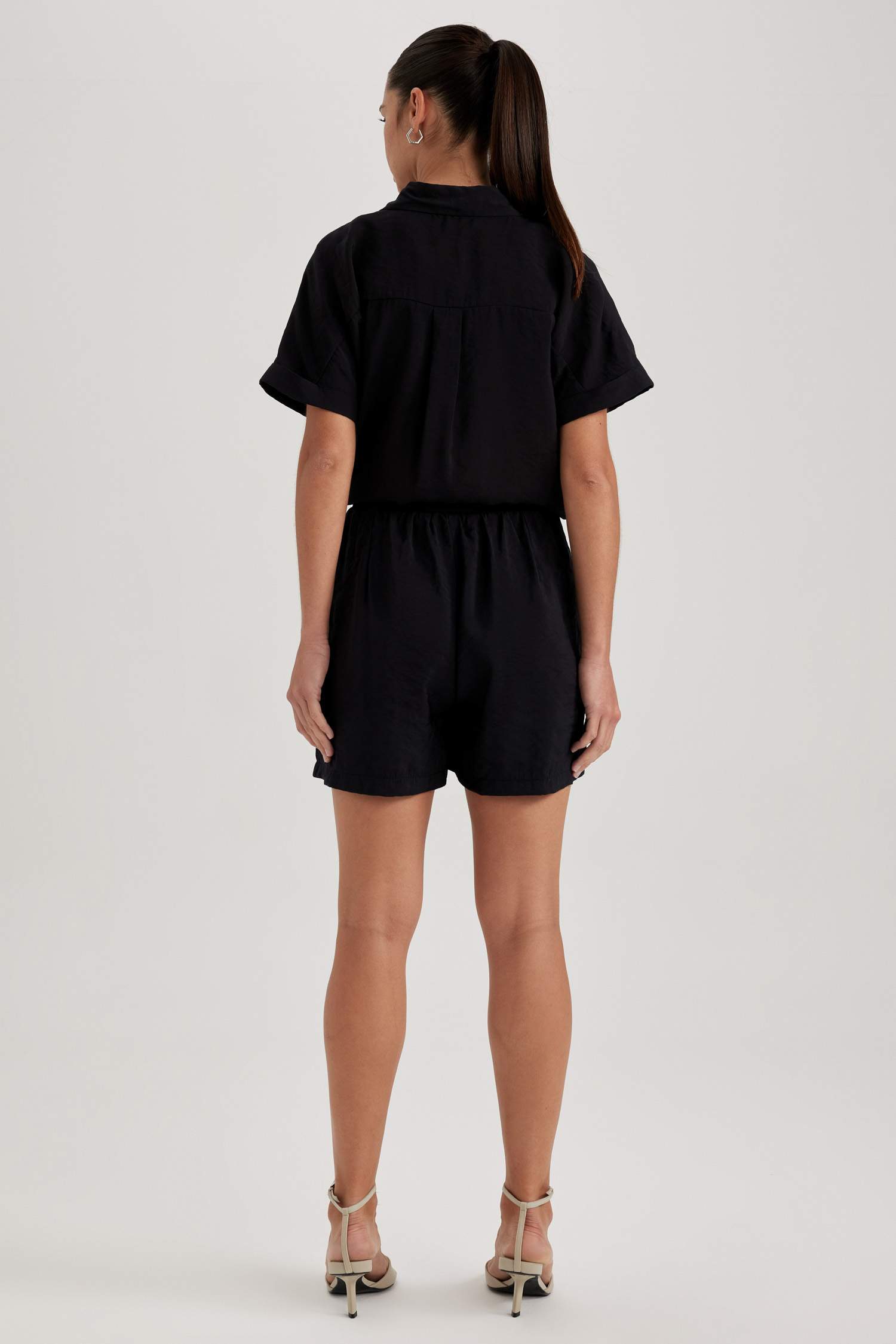 شورت وايد ليج بخصر عالي