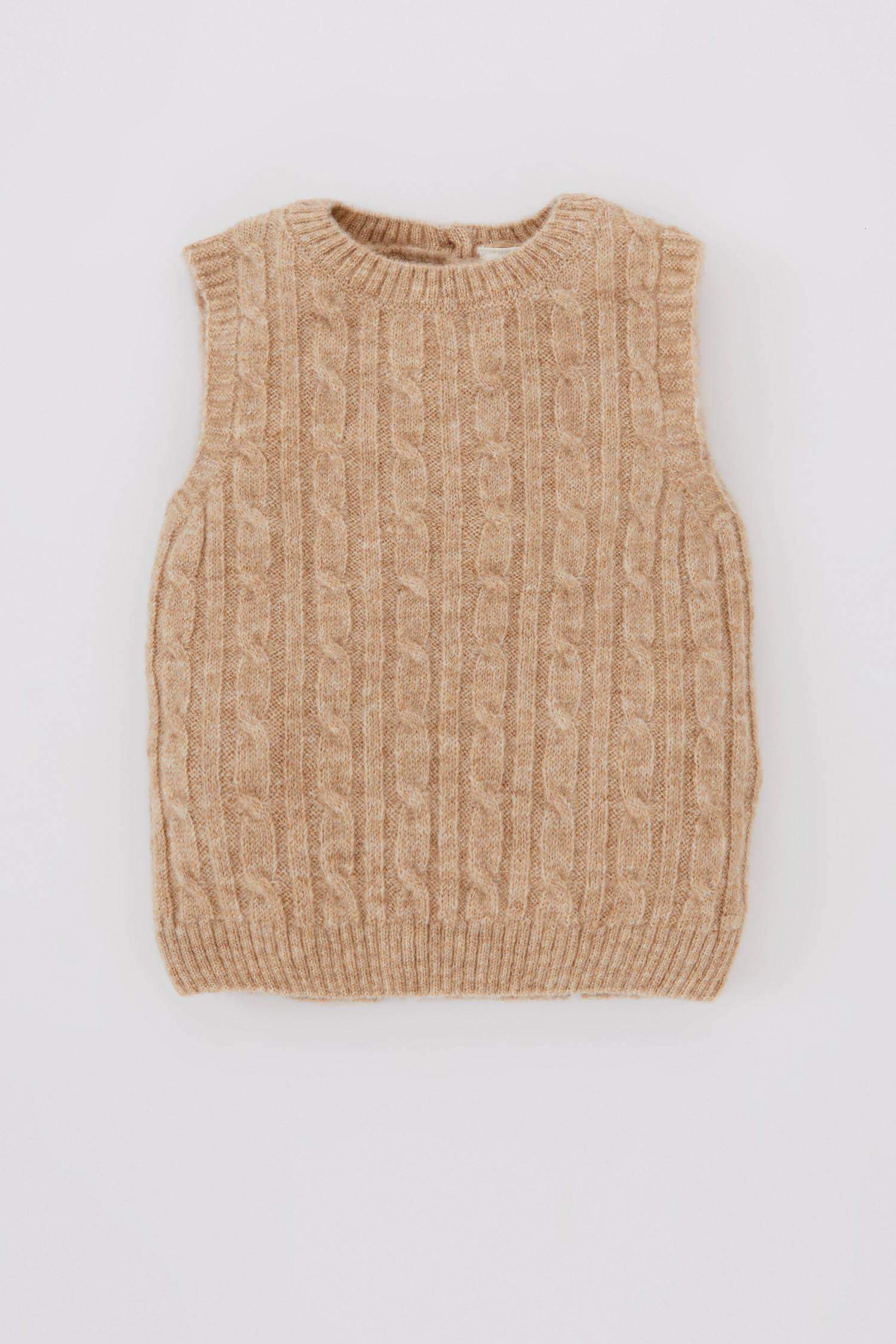 كارديجان بناتي قصة عادية بياقة مستديرة