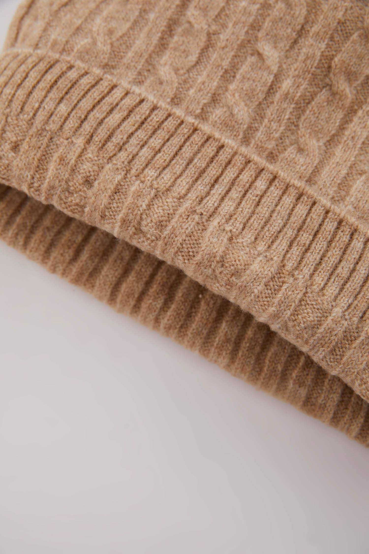 كارديجان بناتي قصة عادية بياقة مستديرة