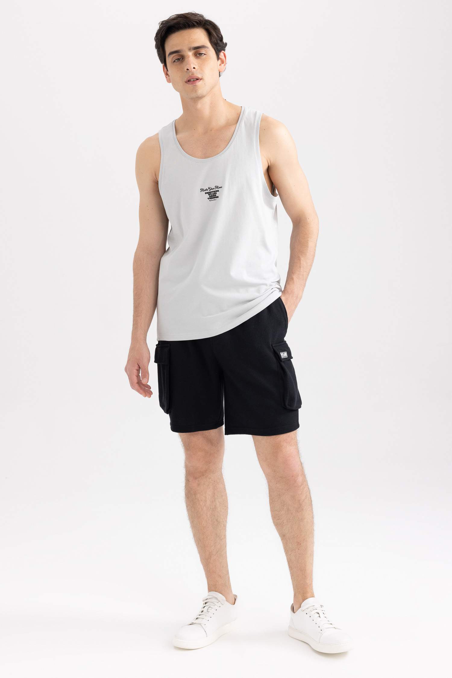 Slim Fit Printed Crew Neck Sleeveless Singlet