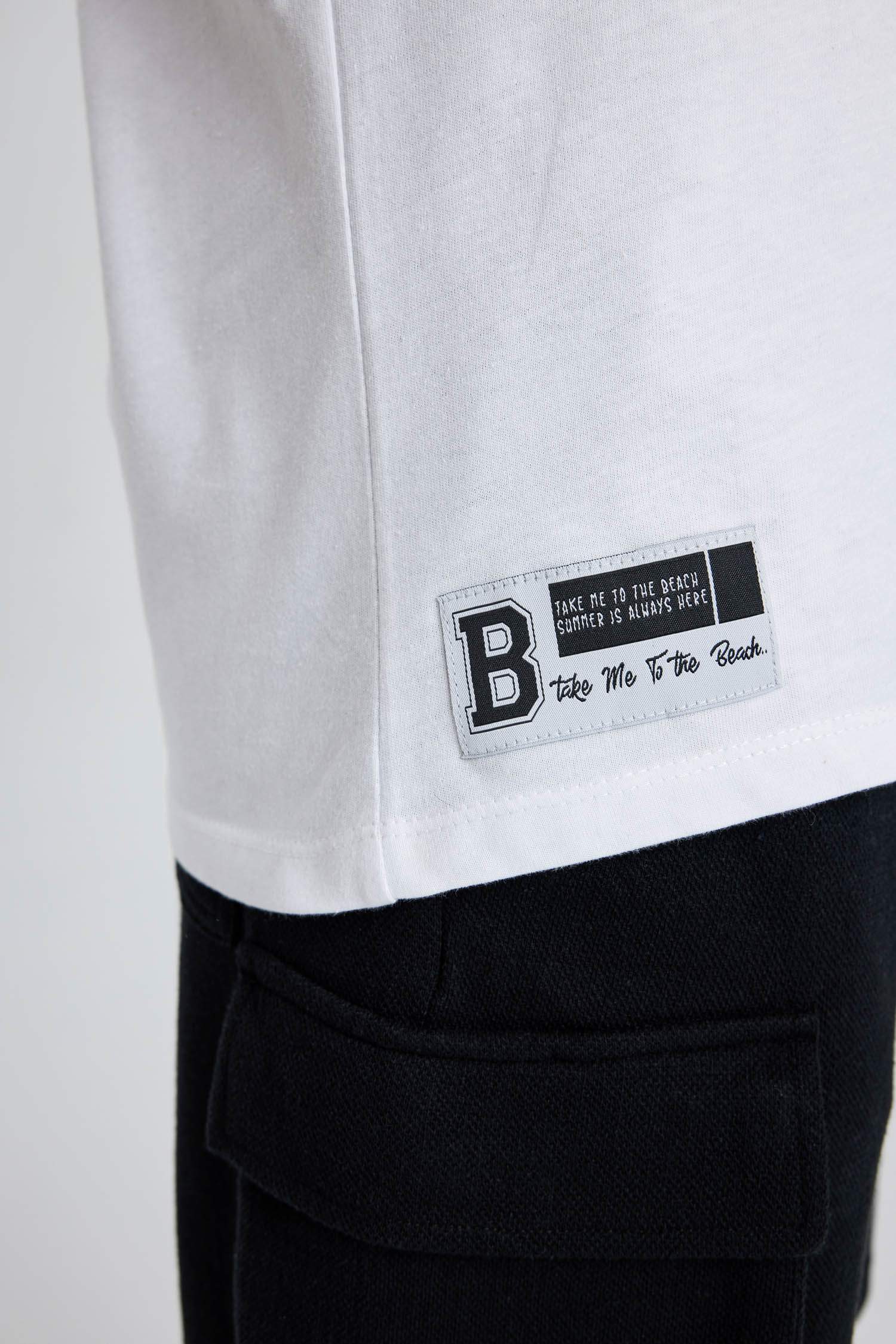 ديباردور قصة عادية برقبة مستديرة بدون كم