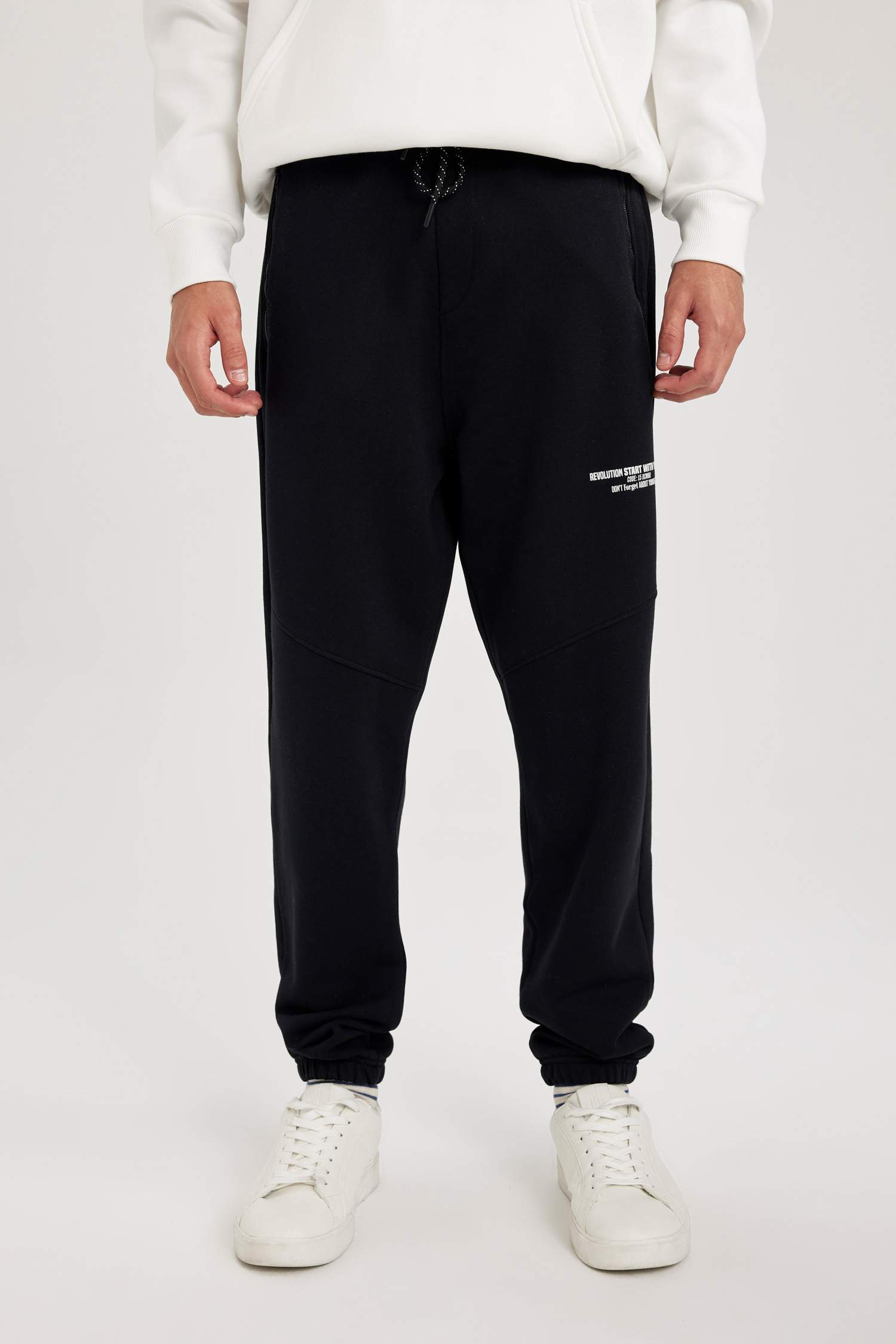 Regular Fit Zipper Pocket Trousers