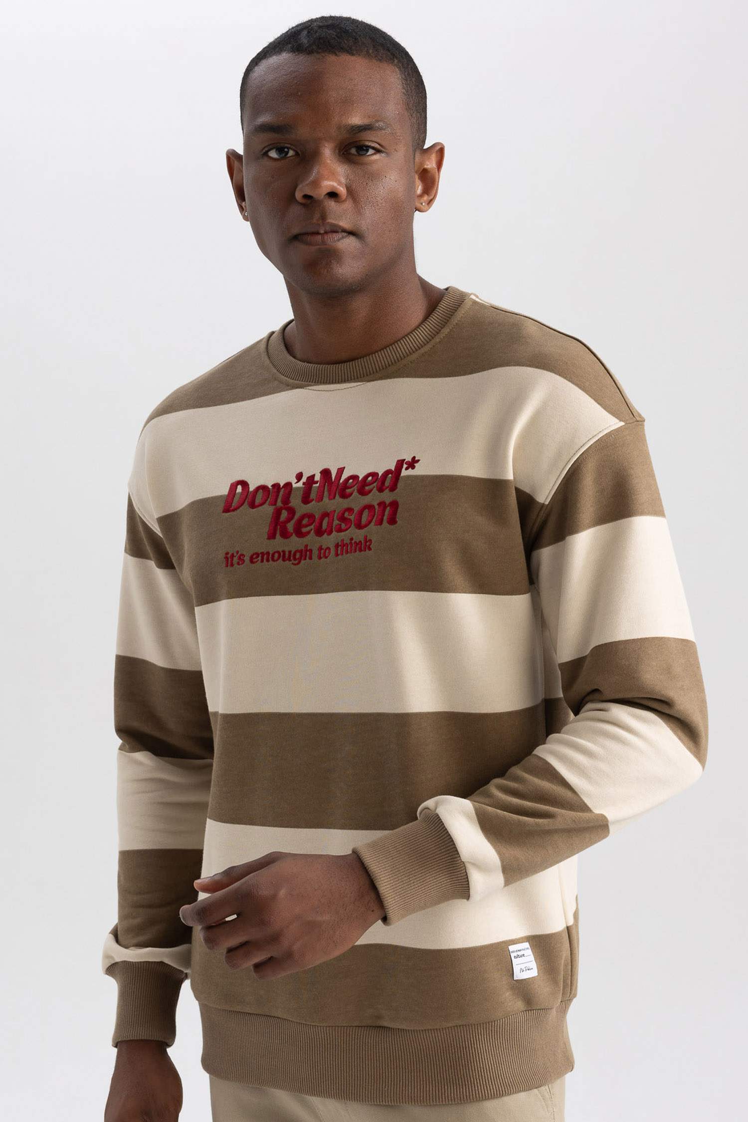 سويت شيرت اوفر سايز بياقة مستديرة