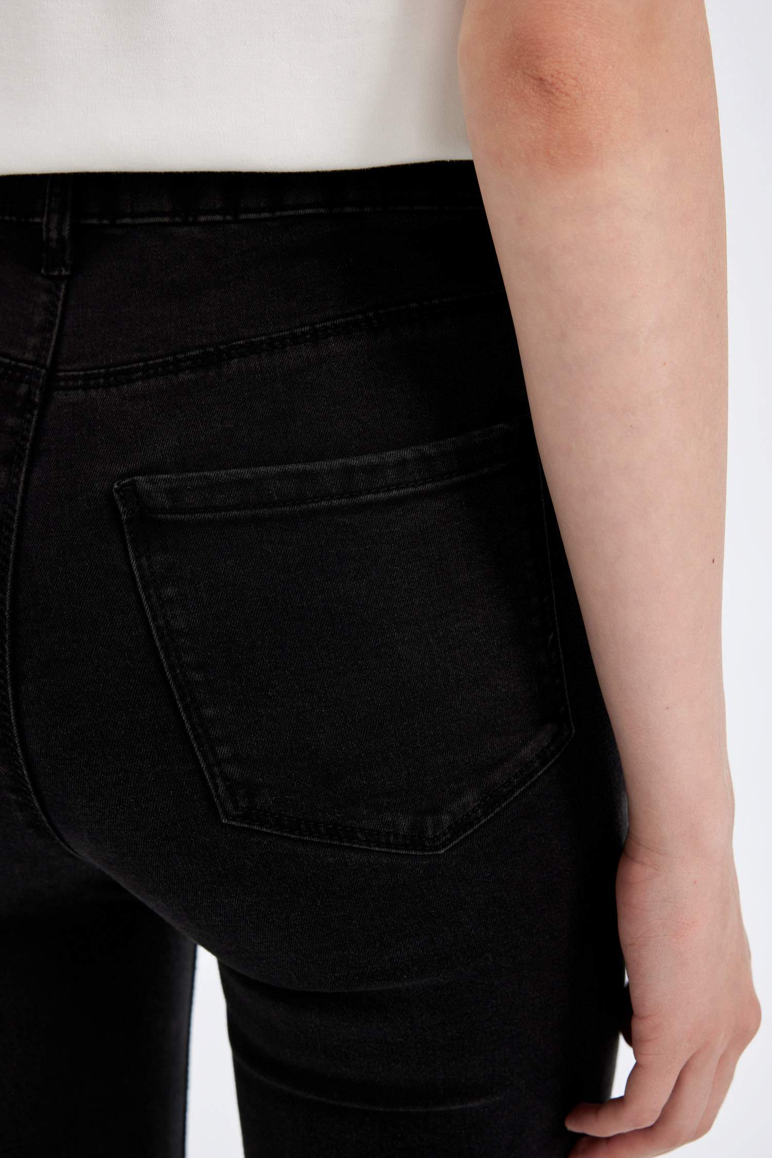 деним Шалбар