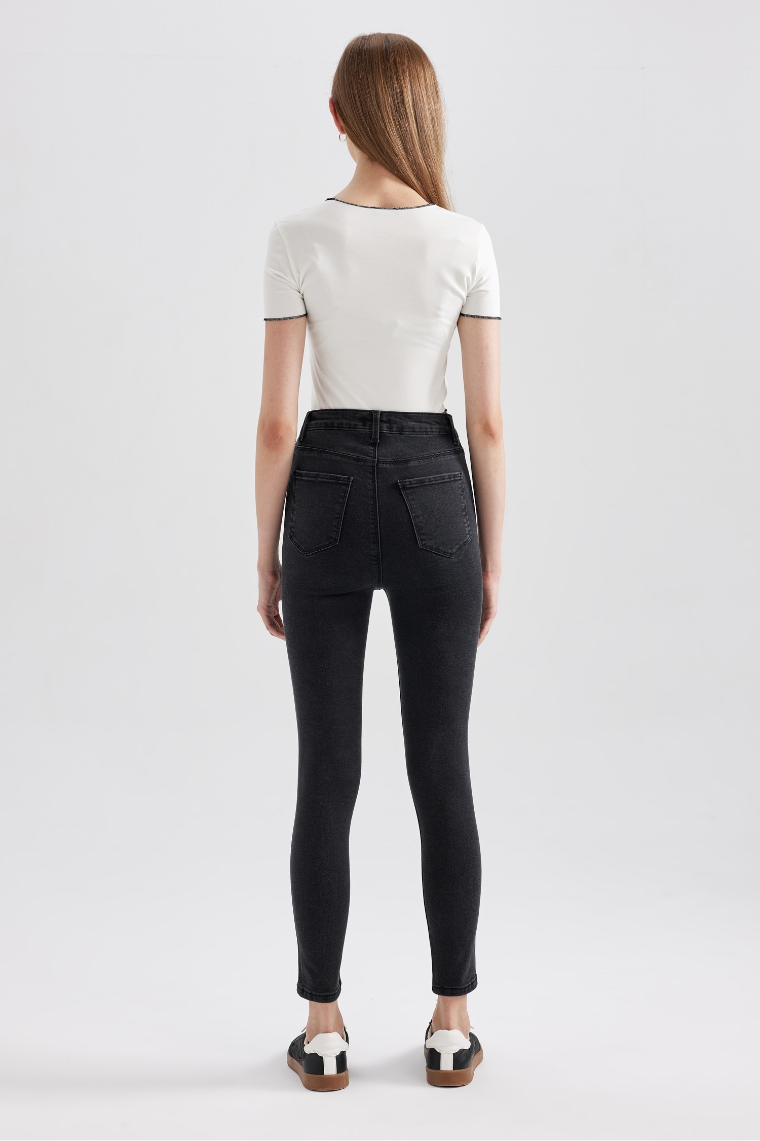 بنطلون جينز