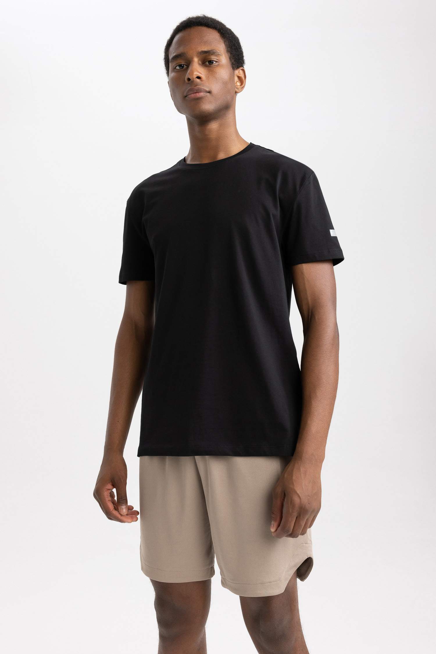 Regular Fit Man Deboss Detail T-Shirt
