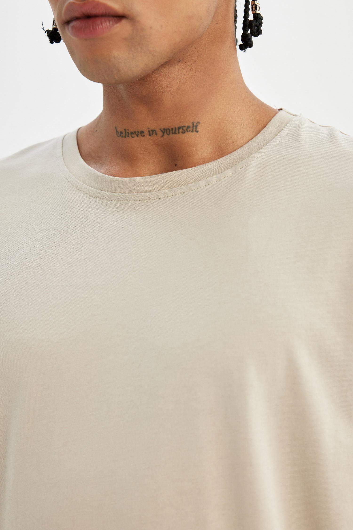 DeFactoFit Standard Fit Crew Neck Printed T-Shirt