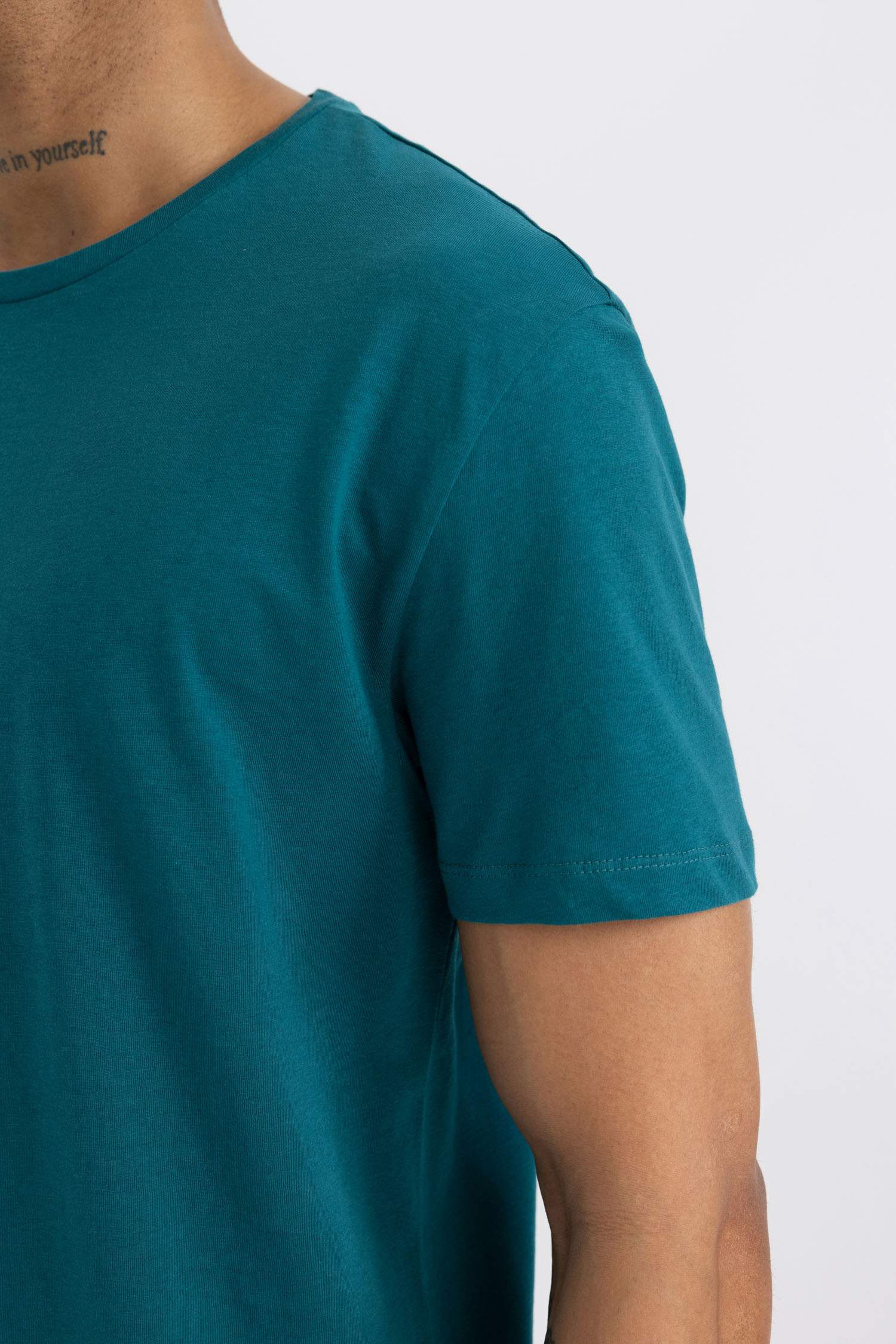 DeFactoFit Standard Fit Crest Printed T-Shirt