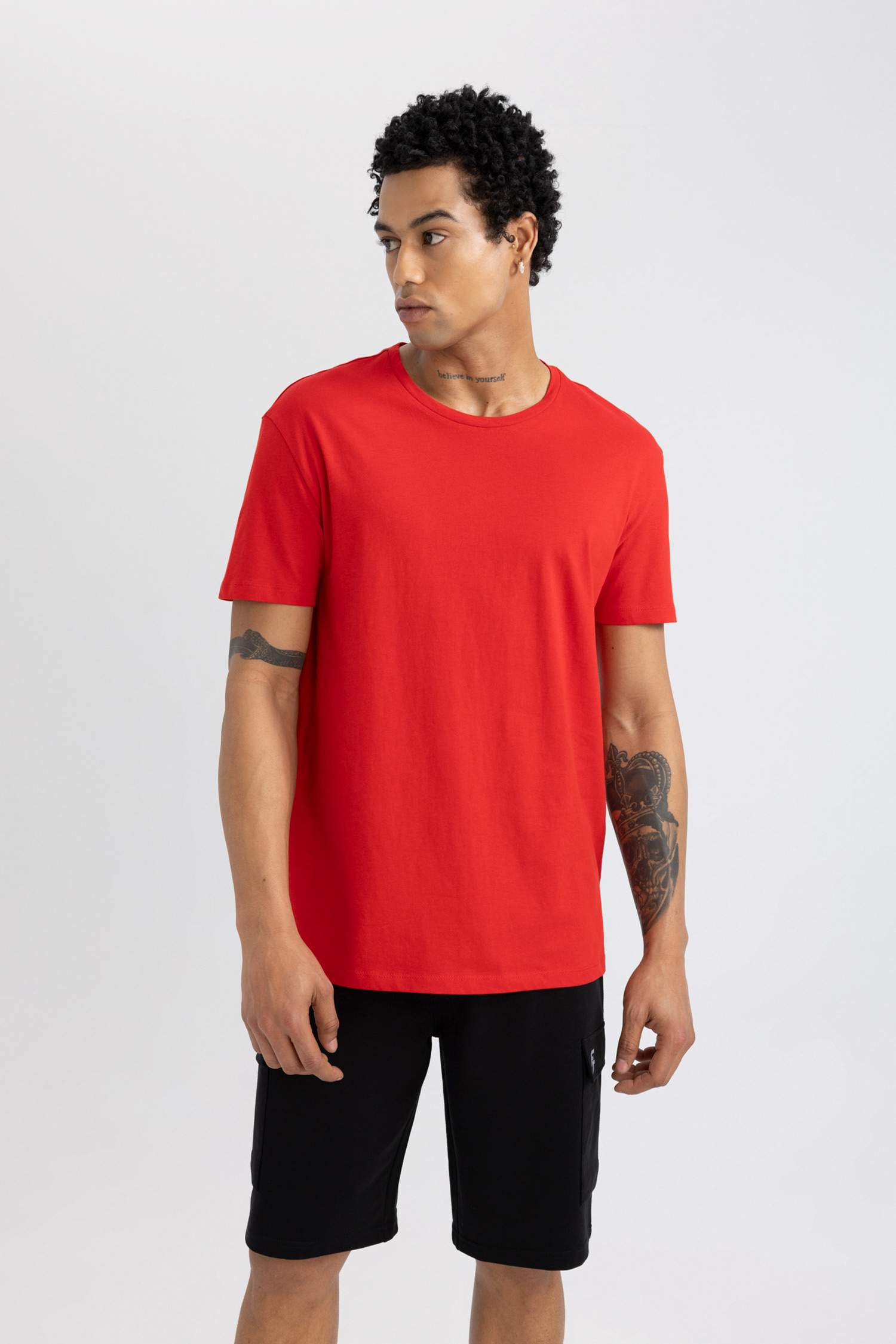 DeFactoFit Standard Fit Crew Neck Crest Printed Printed T-Shirt