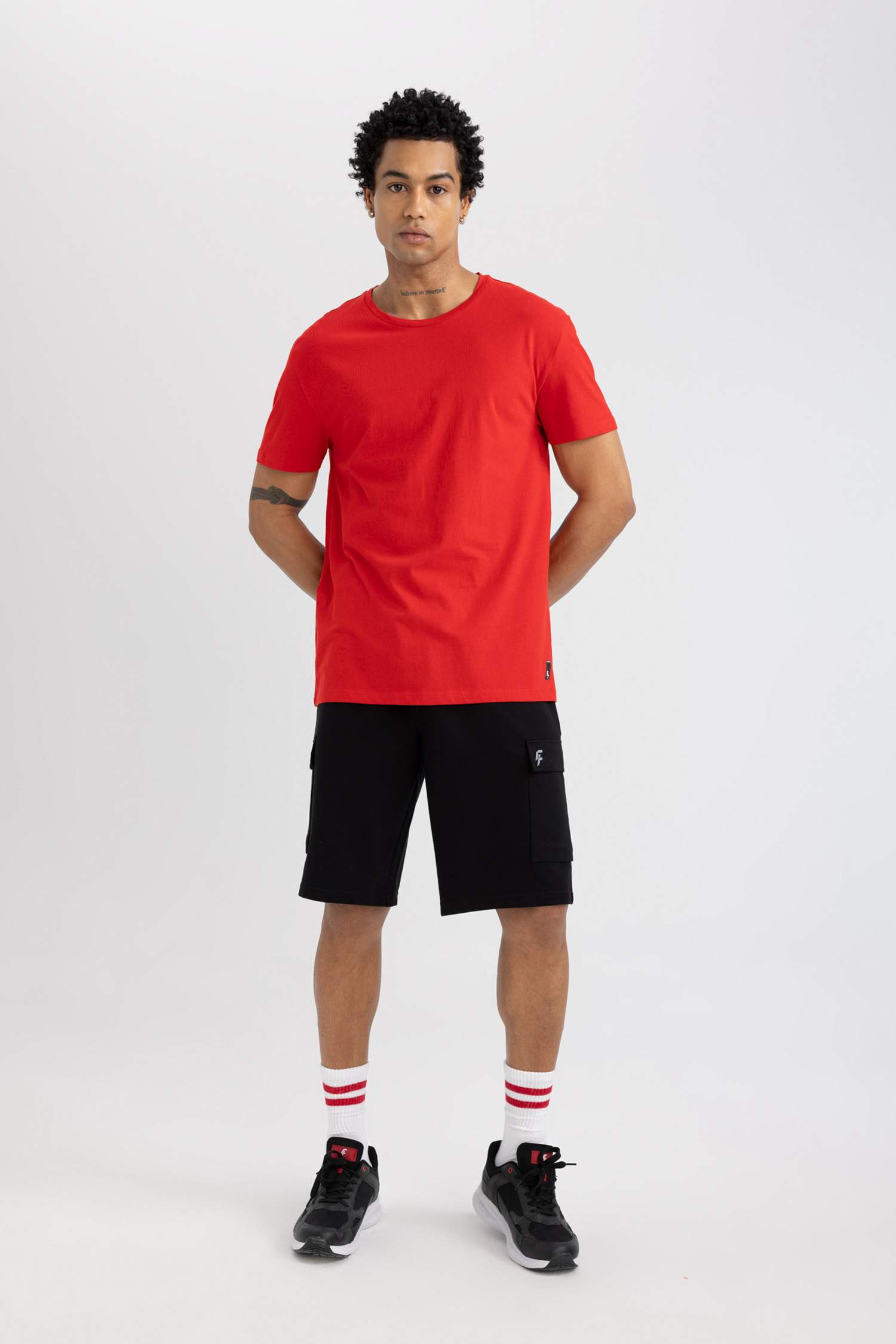 DeFactoFit Standard Fit Crew Neck Crest Printed Printed T-Shirt