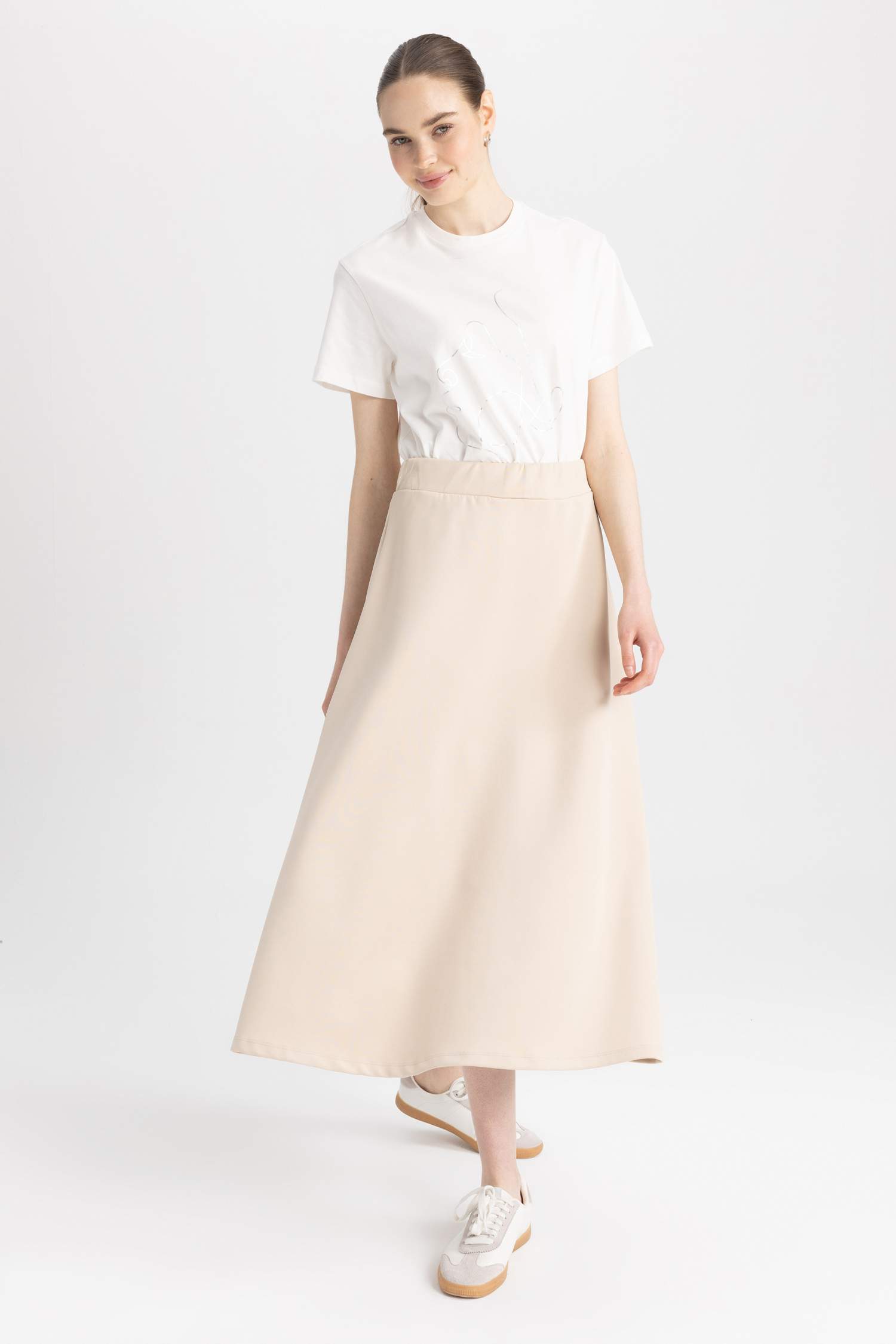 Une Jupe En Tissu Coupé Scuba Diver