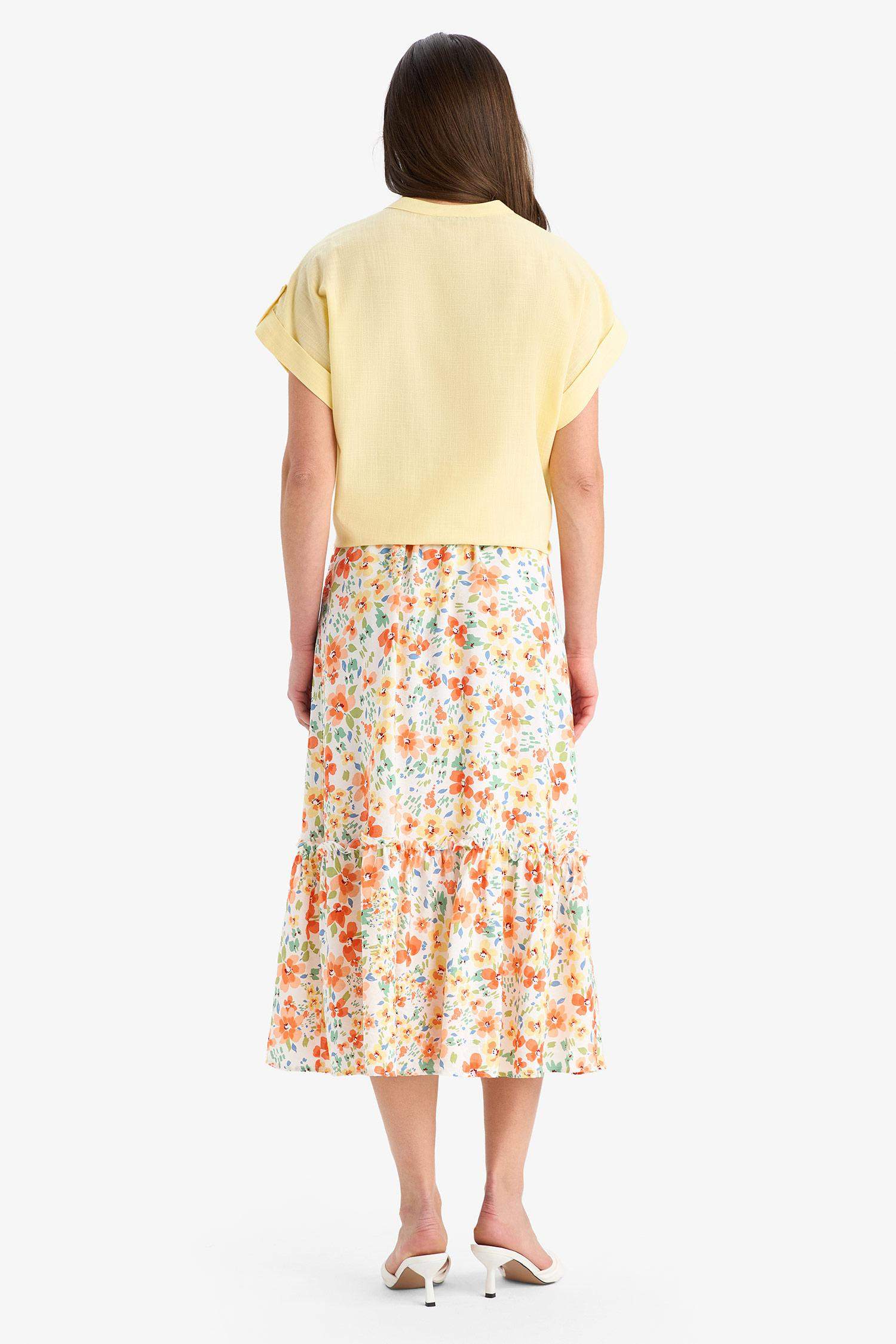 تنورة ميدي قصة A