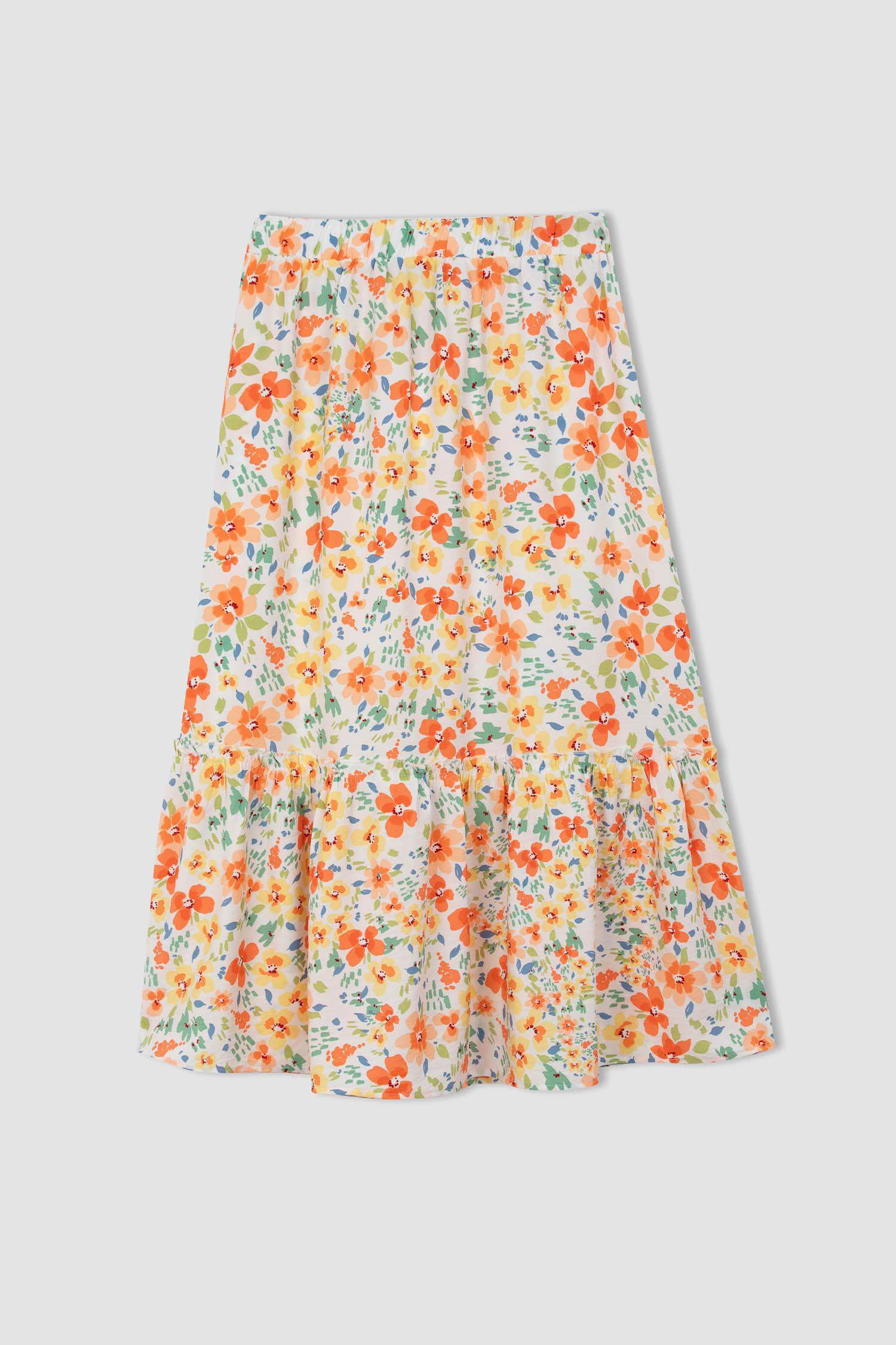 تنورة ميدي قصة A