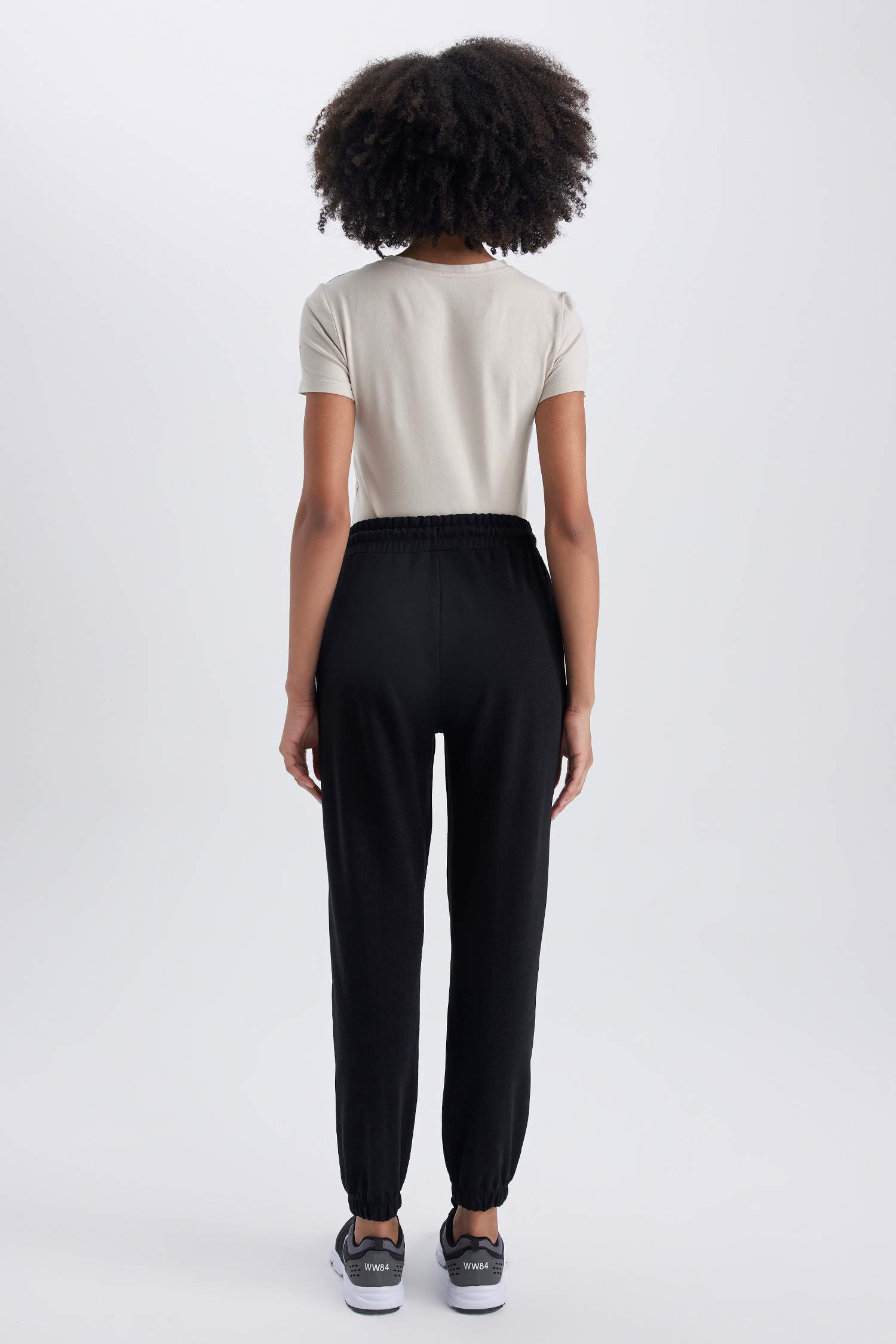 بنطلون بجامة رياضي بقصة عادية بجيب