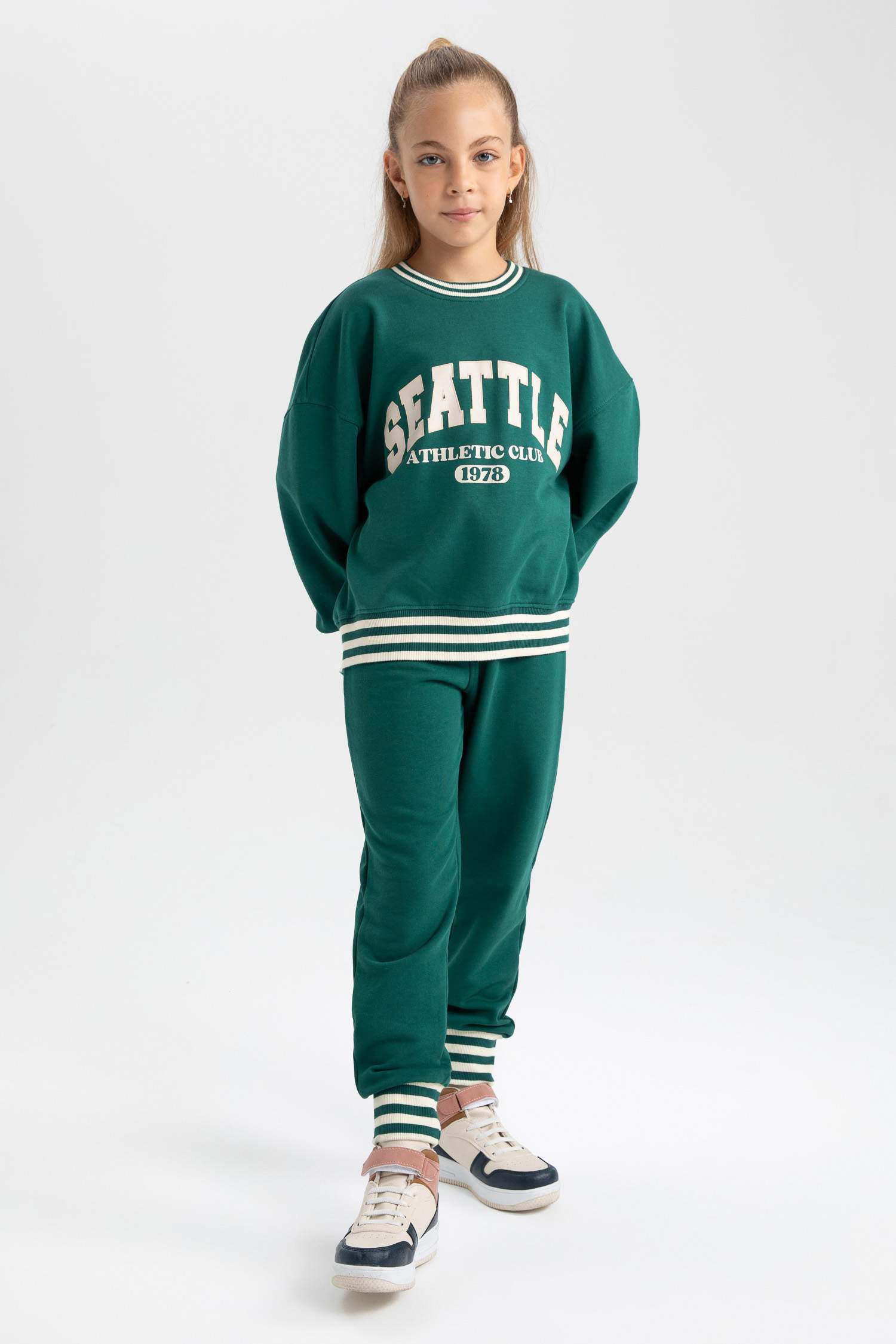 Oversize Fit Crew Neck Sweatshirt