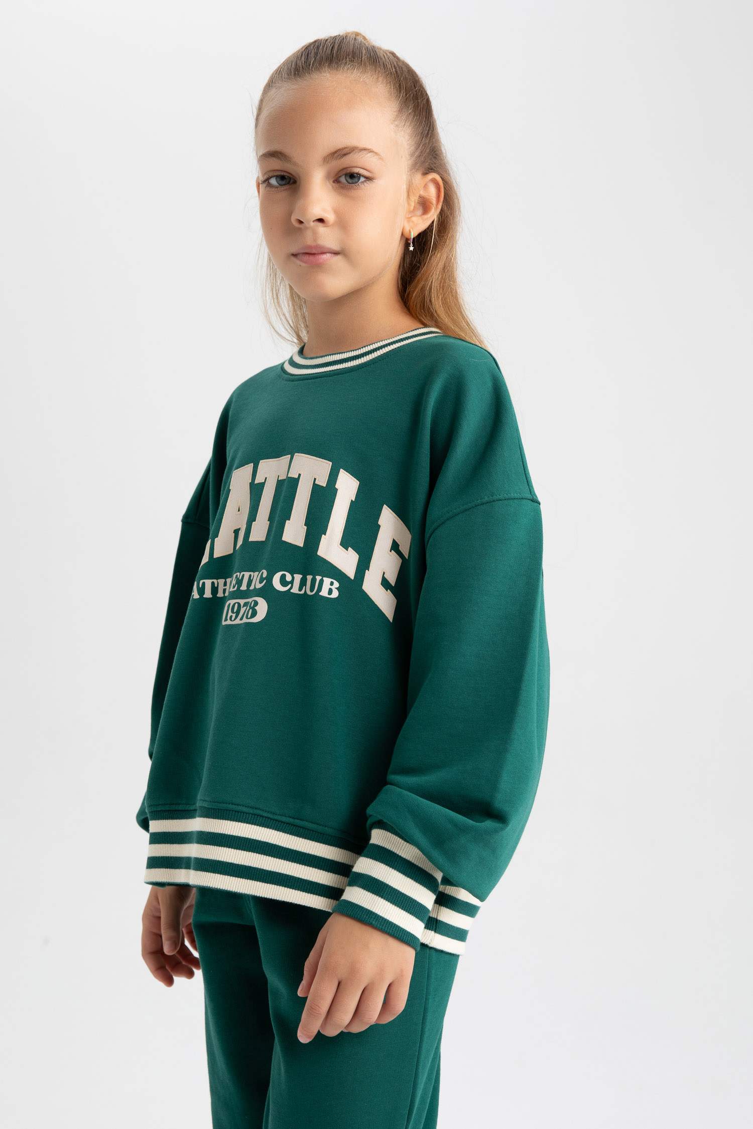 Oversize Fit Crew Neck Sweatshirt