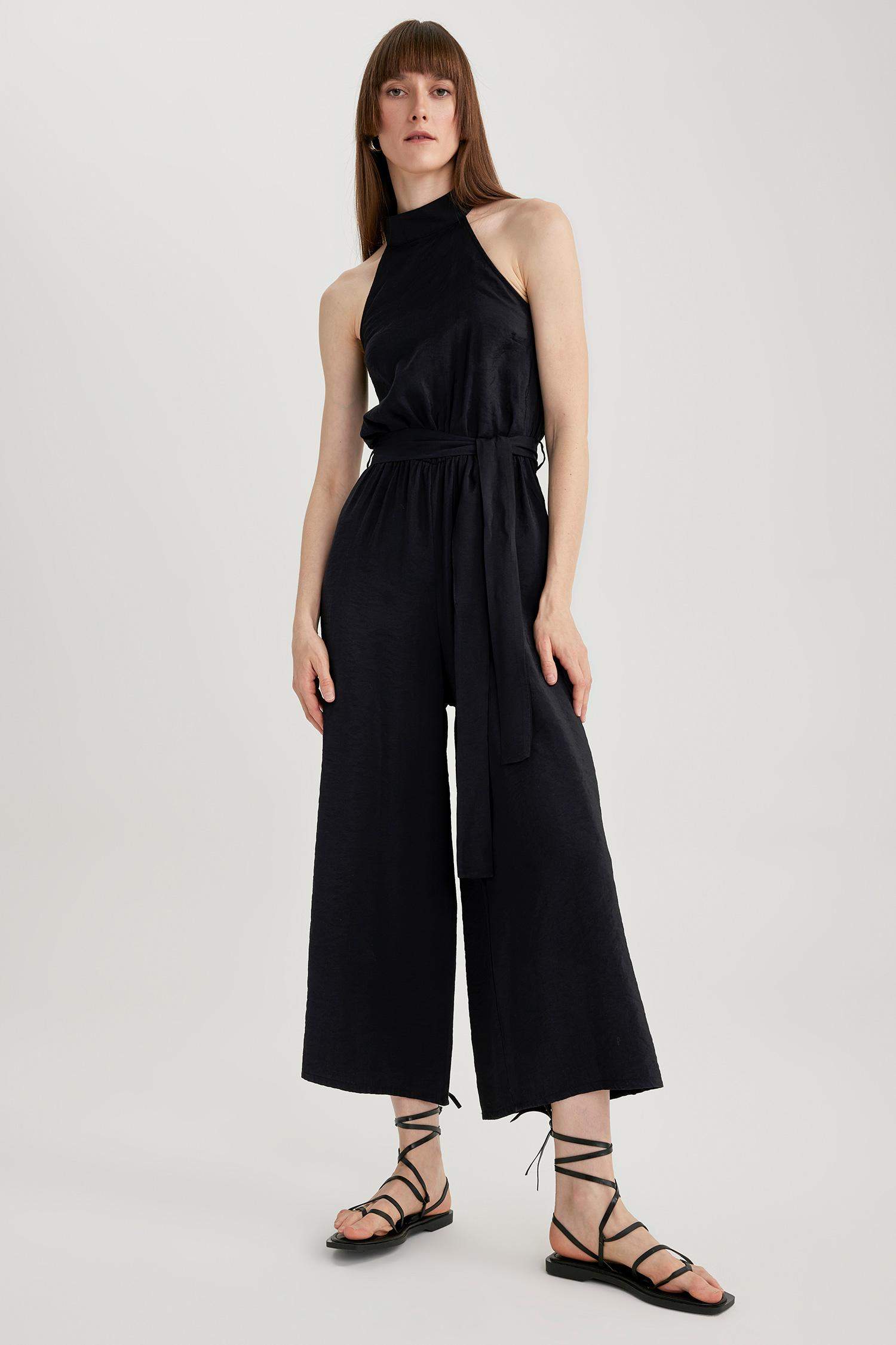Halter Collar Ayrobin Sleeveless Jumpsuit