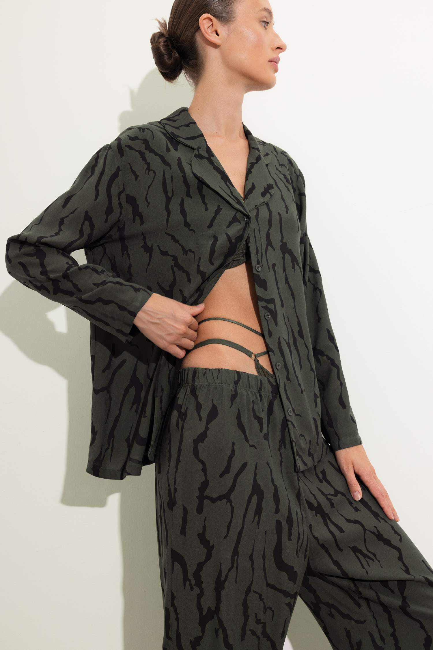 Regular Fit Long Sleeve Woven Tops