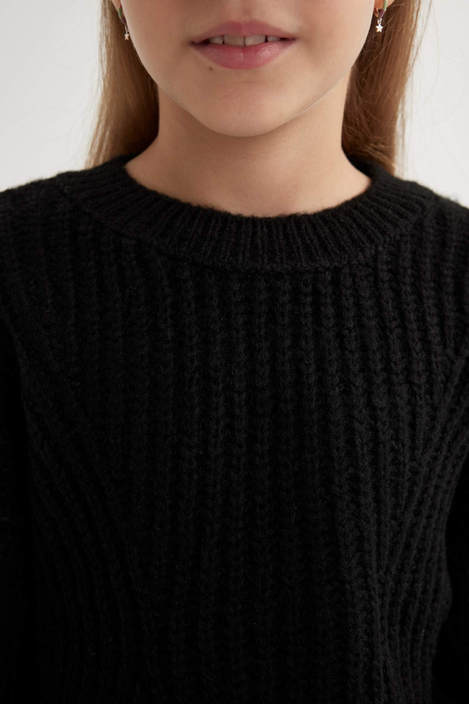 بلوز صوف بناتي قصة عادية بياخة مستديرة