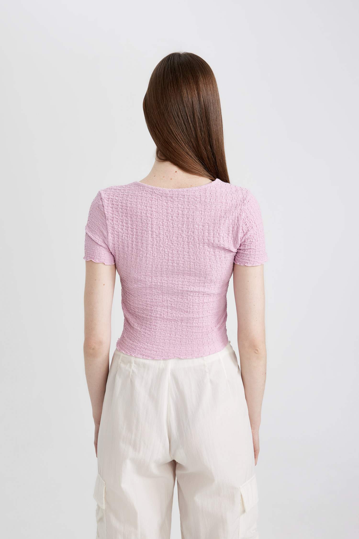 تيشيرت نص ردن سليم فيت بياخة مستديرة