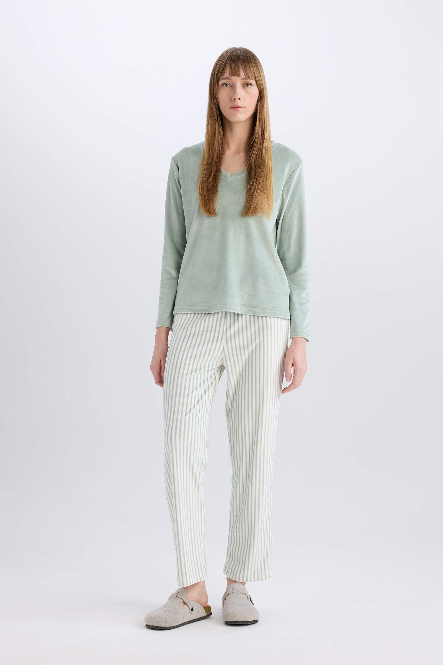 Pijama Takımı V Yaka Velur Uzun Kollu Üst Çizgili Beli Lastikli Alt-Fall in Love