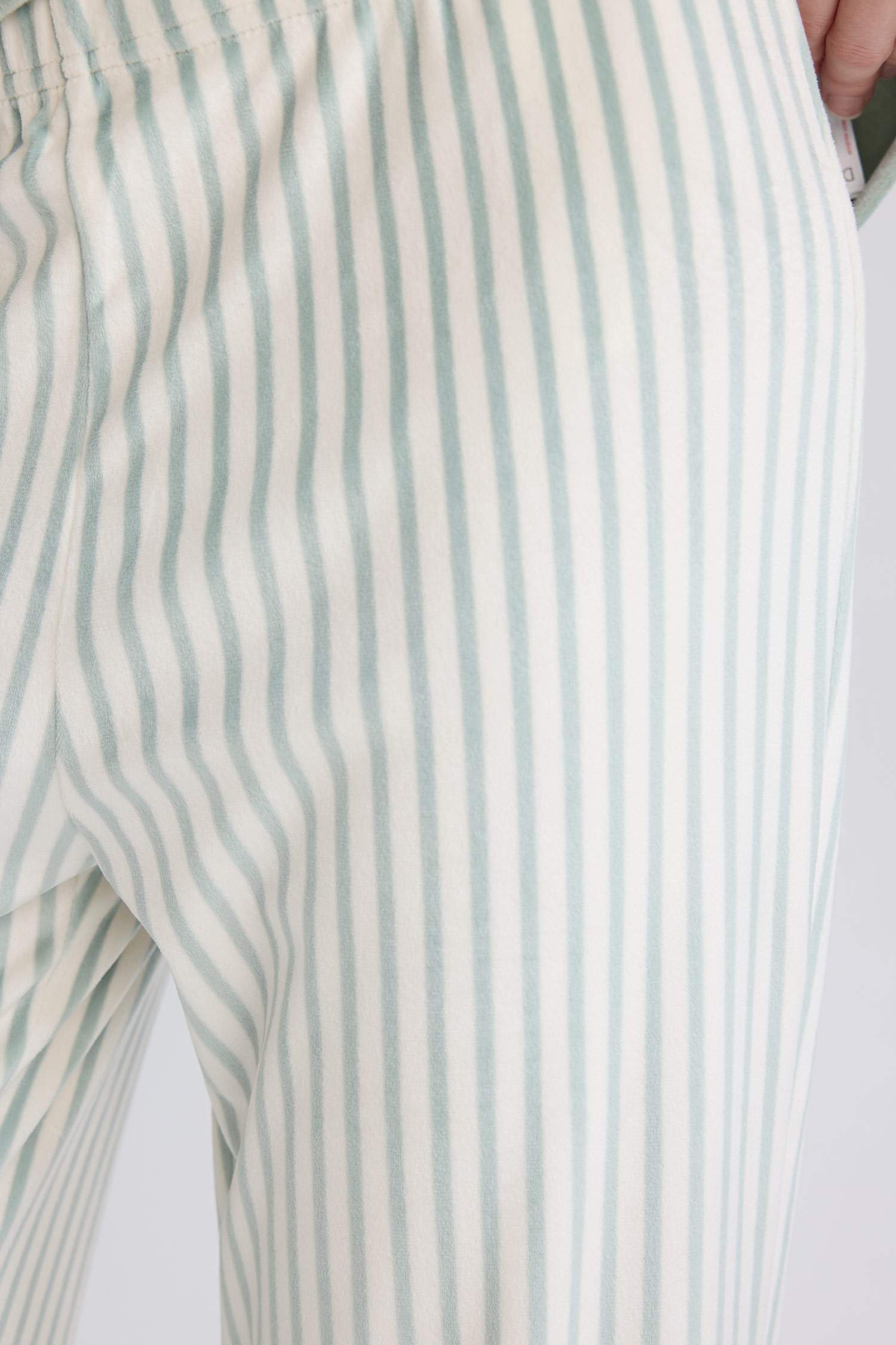 Pijama Takımı V Yaka Velur Uzun Kollu Üst Çizgili Beli Lastikli Alt-Fall in Love