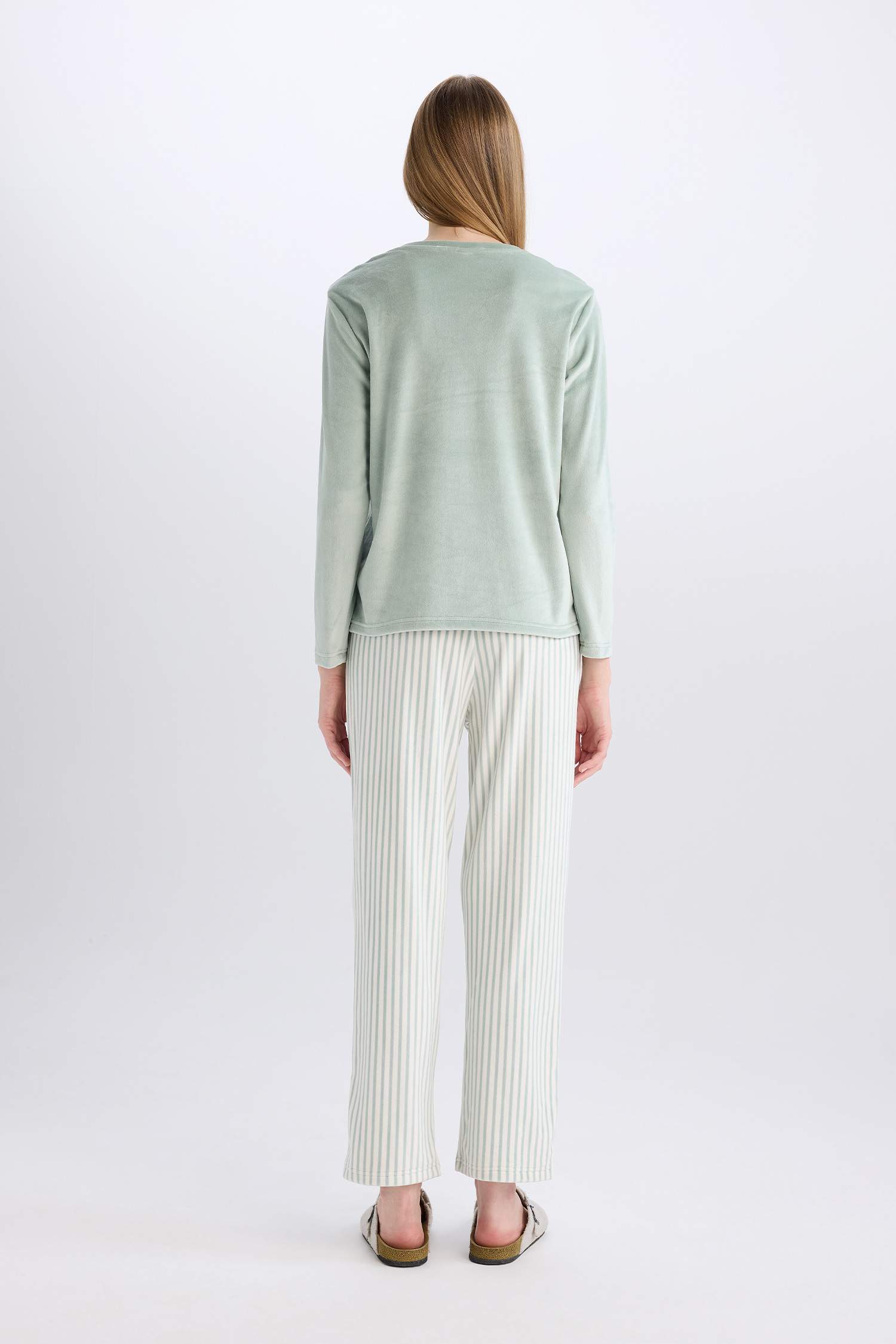 Pijama Takımı V Yaka Velur Uzun Kollu Üst Çizgili Beli Lastikli Alt-Fall in Love