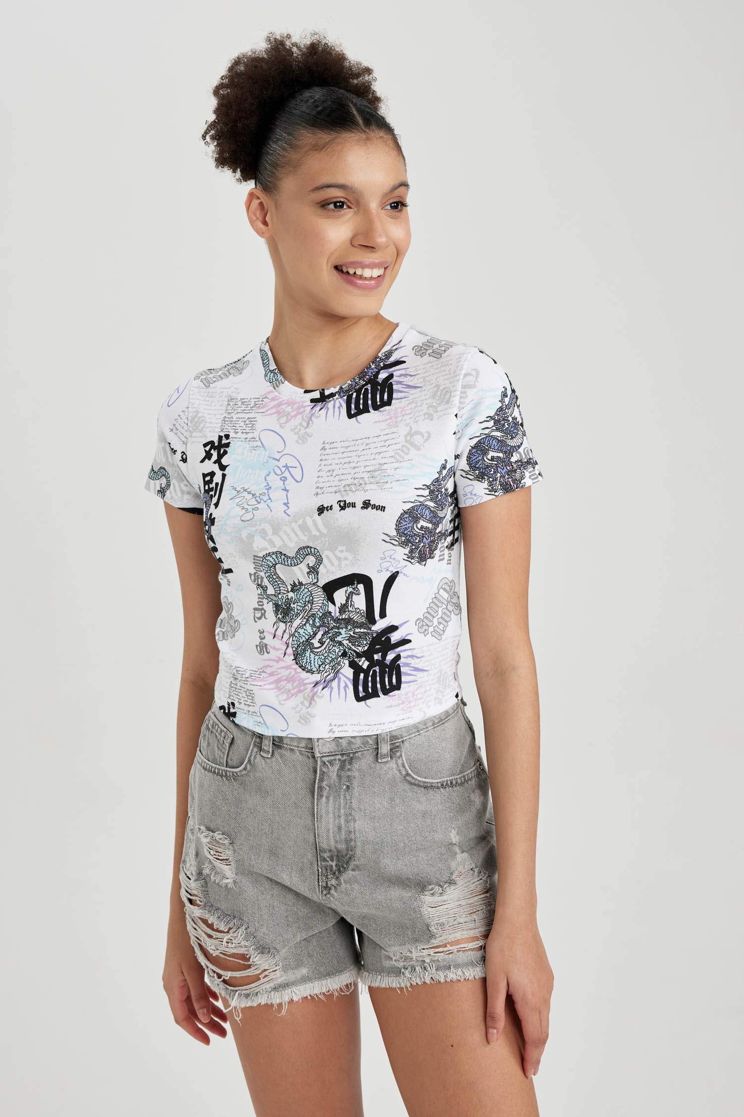 Fıtted Desenli Ribana Kısa Kollu Tişört