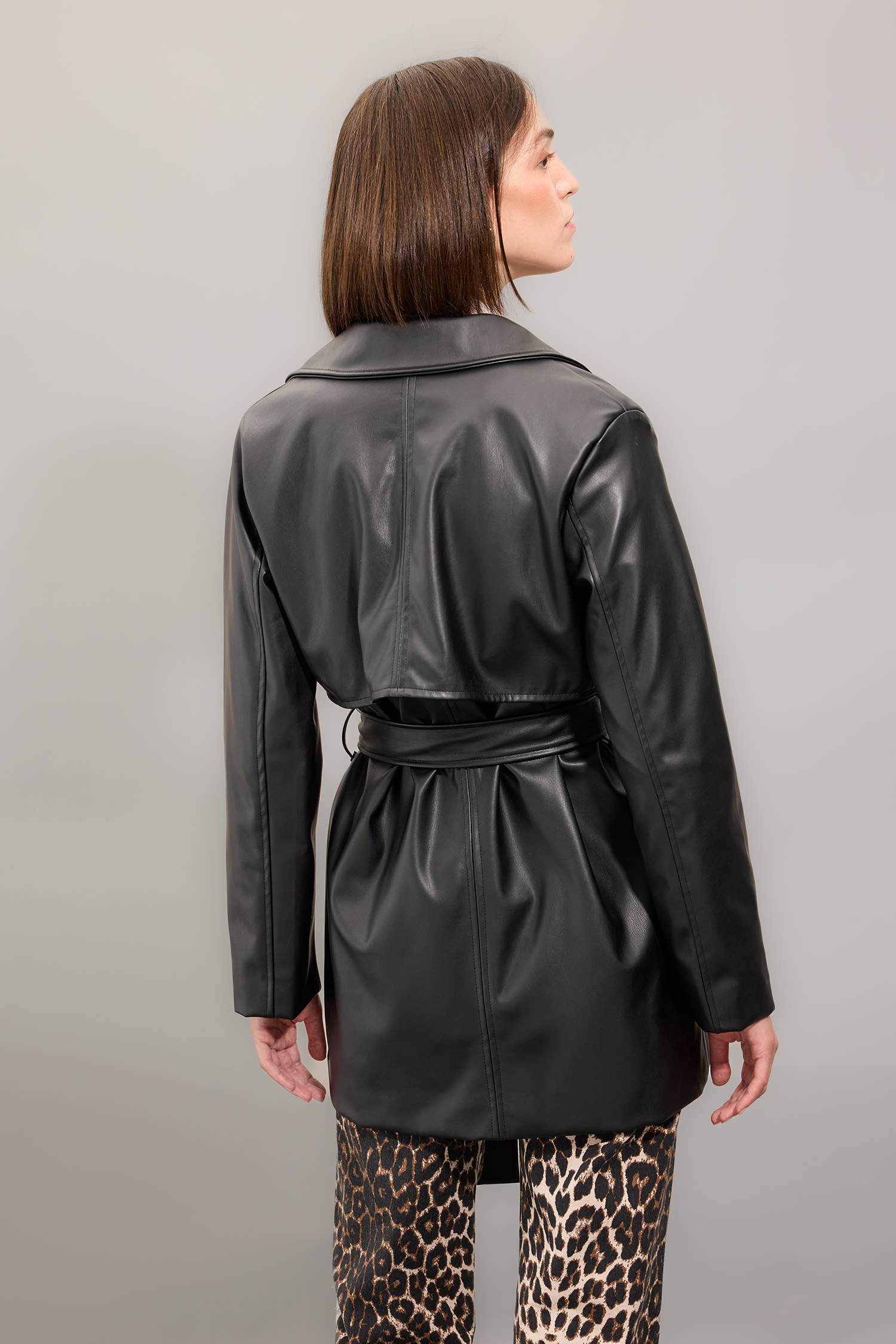 Su İtici Kruvaze Kapamalı Kemerli Cepli Kemerli Rüzgarlık Detaylı Suni Deri Trençkot